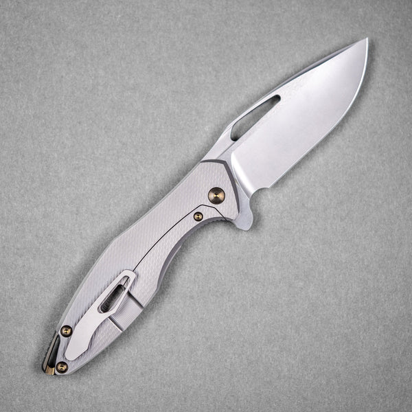 Koenig Arius Flipper - Burnished M390 w/ Polished Flats & Titanium w/ Corda Pattern - URBAN EDC®