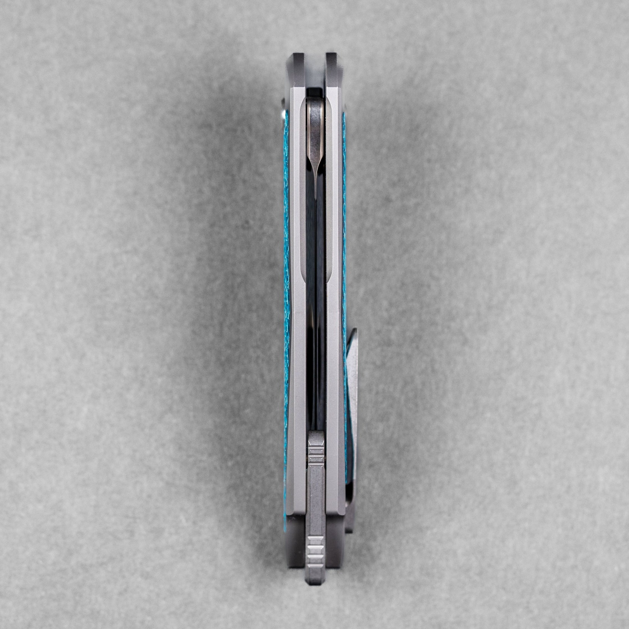 Koenig Arius Non - Flipper - Brightwashed w/ Polished Flats M390 & Aqua Blue Twill Inlay - URBAN EDC®