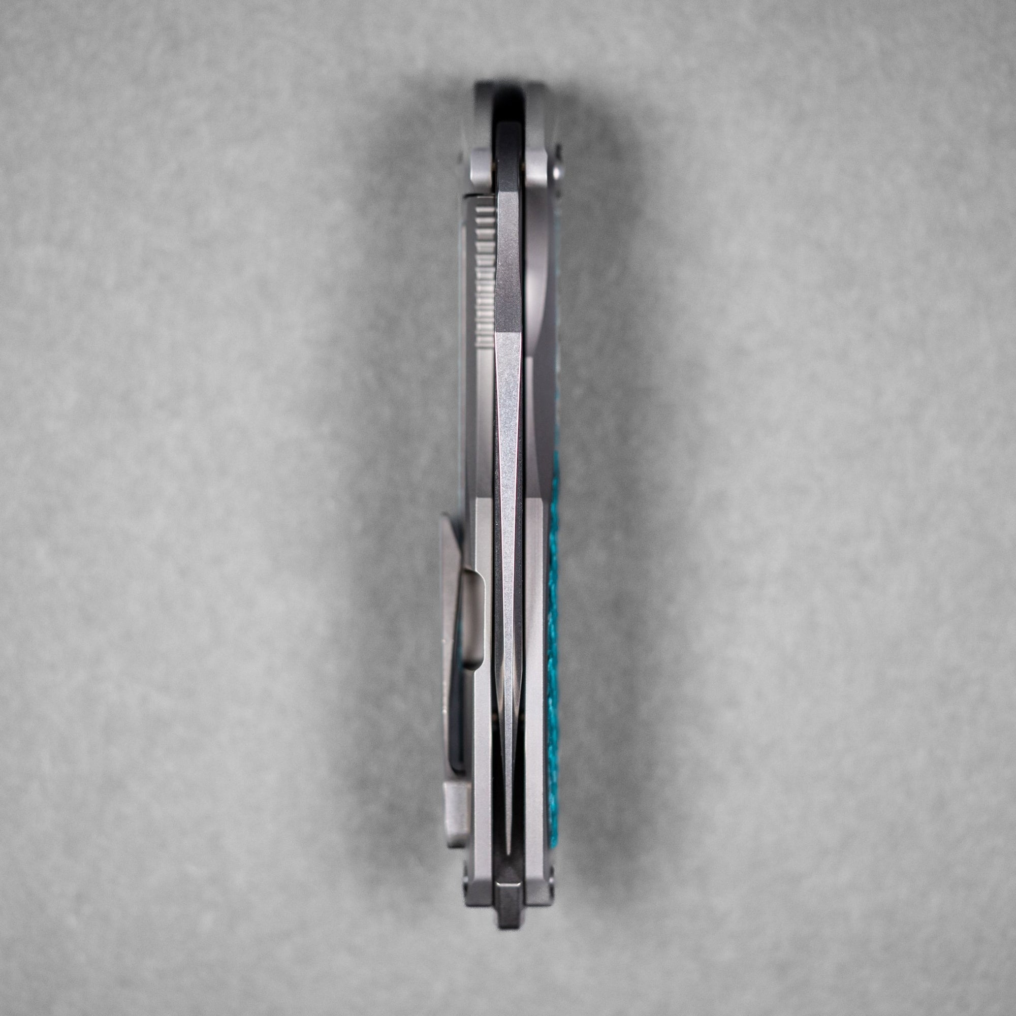 Koenig Arius Non - Flipper - Brightwashed w/ Polished Flats M390 & Aqua Teal Twill Inlay - URBAN EDC®