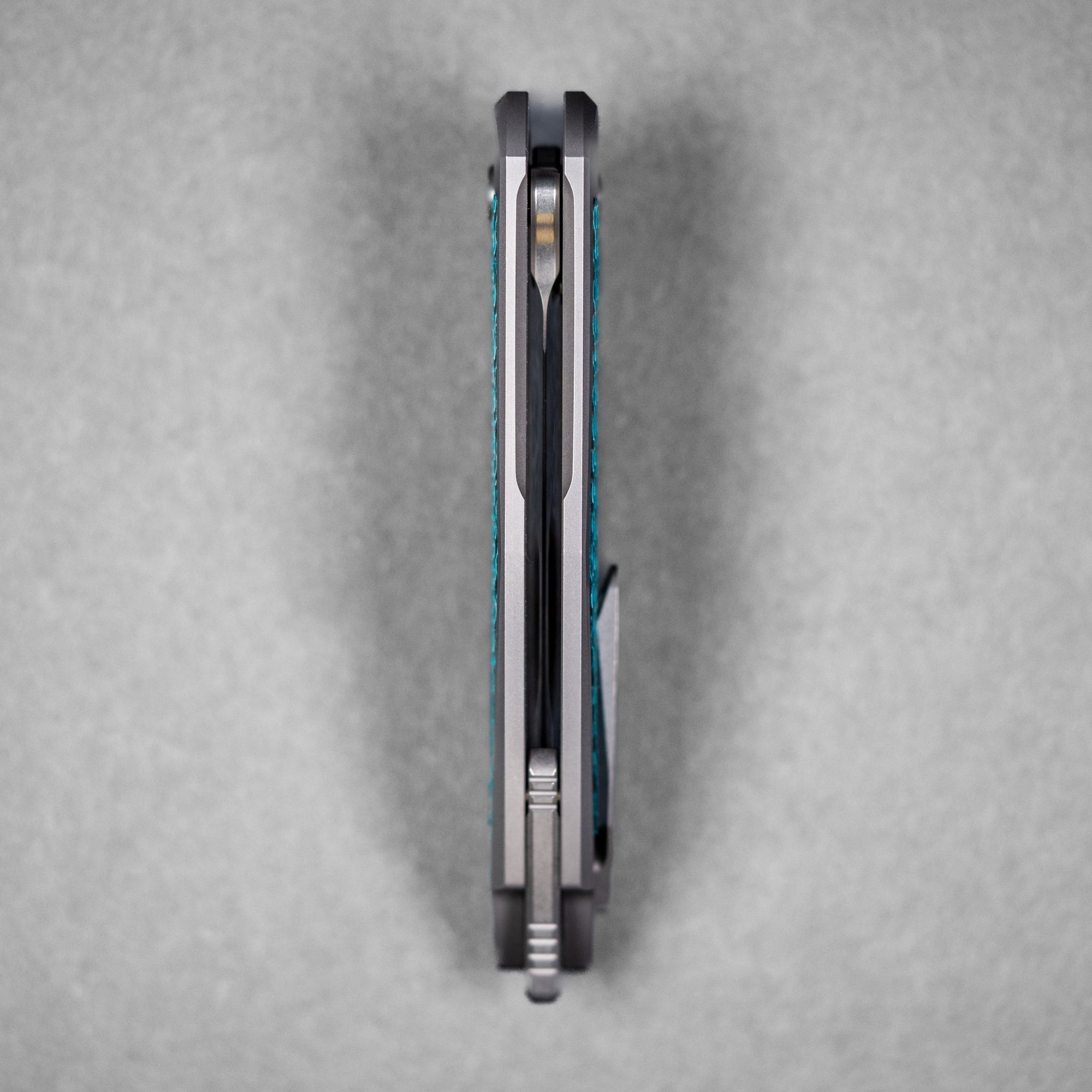 Koenig Arius Non - Flipper - Brightwashed w/ Polished Flats M390 & Aqua Teal Twill Inlay - URBAN EDC®