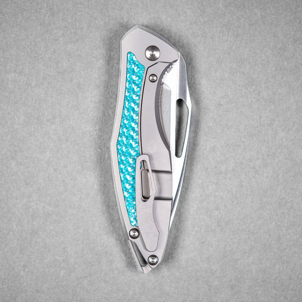 Koenig Arius Non - Flipper - Brightwashed w/ Polished Flats M390 & Aqua Teal Twill Inlay - URBAN EDC®