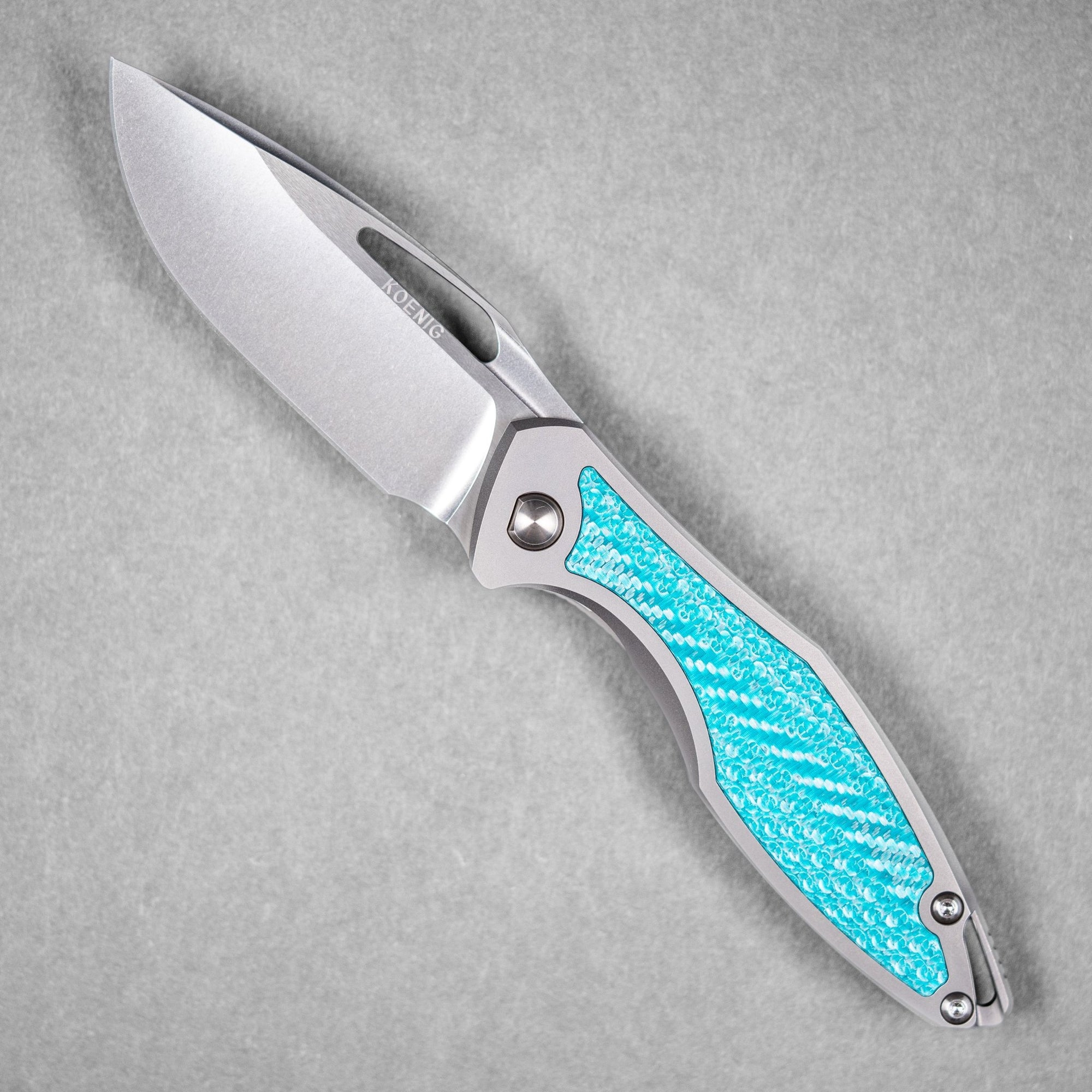 Koenig Arius Non - Flipper - Brightwashed w/ Polished Flats M390 & Aqua Teal Twill Inlay - URBAN EDC®