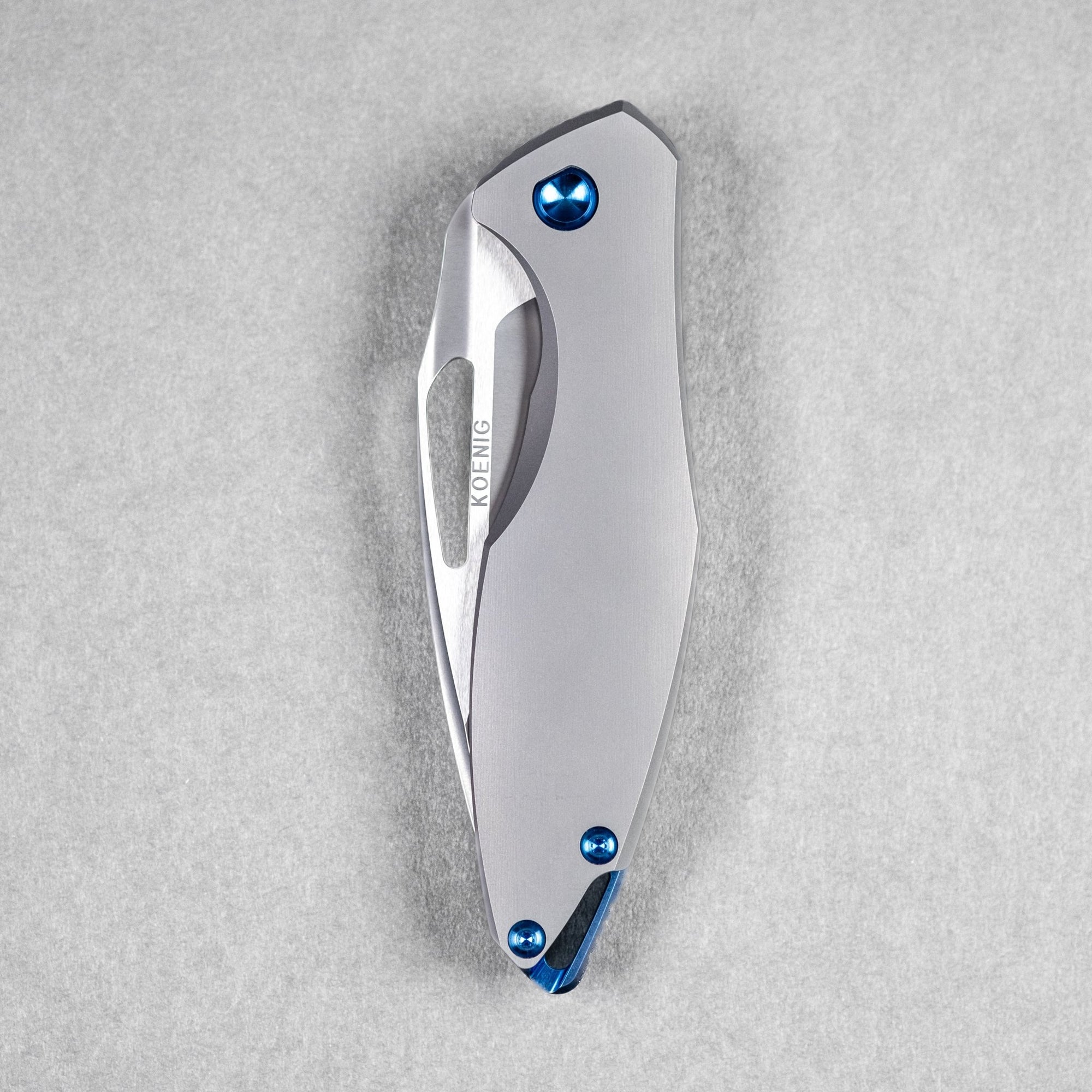 Koenig Arius - Non - Flipper w/ Blue Anodized Ti Hardware & Burnished M390 - URBAN EDC®