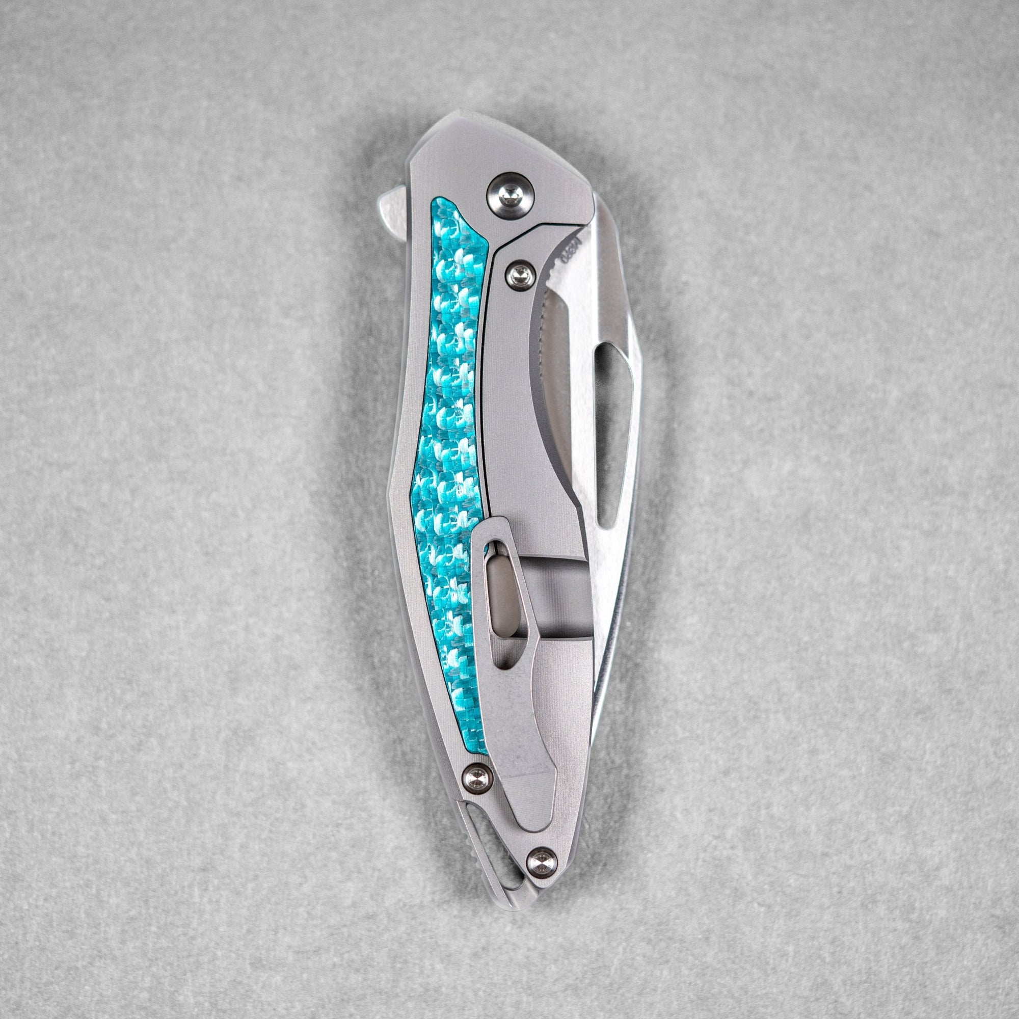 Koenig Mini Arius Flipper - Brightwashed w/ Polished Flats M390 & Aqua Teal Twill Inlay - URBAN EDC®