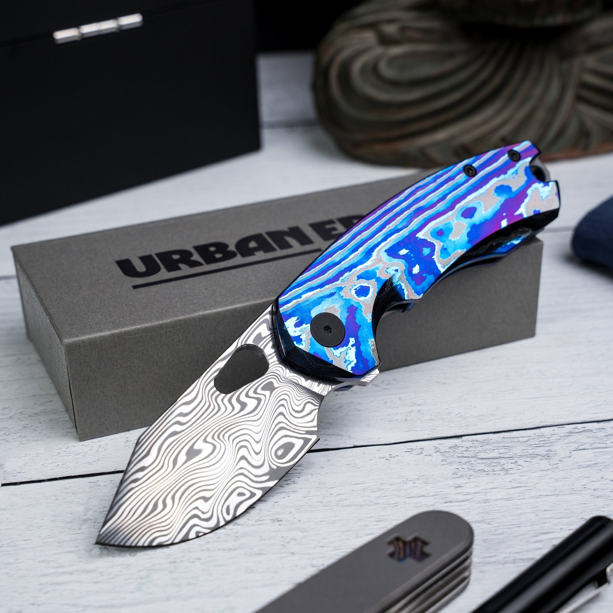 LOTTO: URBAN Becerro - Damasteel & Zircuti (Yamato Exclusive) - URBAN EDC®