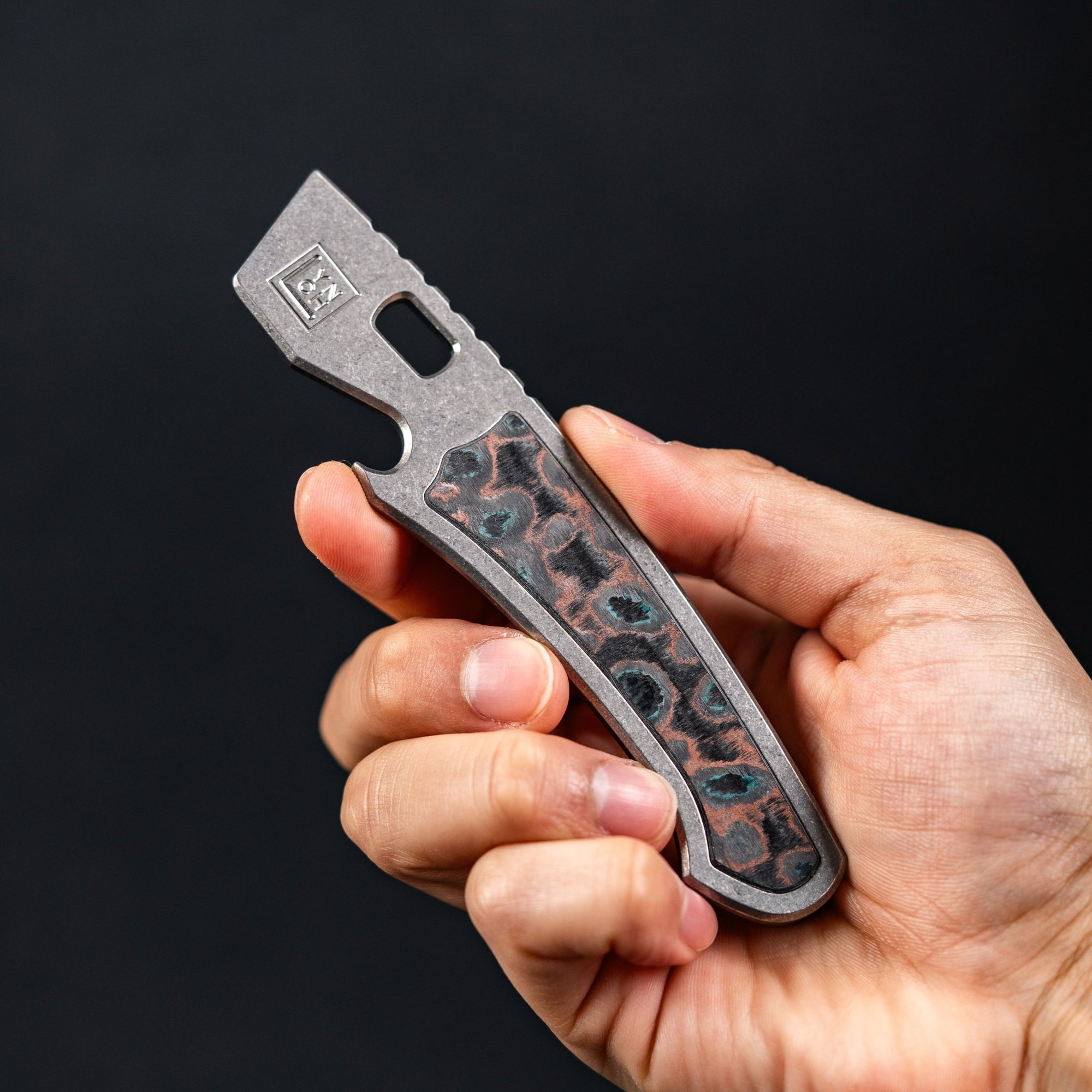 LynchNW x URBAN Best Case Scenario v2 Prybar - Shipwreck Camo Carbon - URBAN EDC®