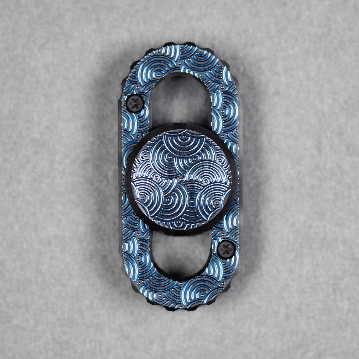 Magnus x URBAN Floop Fidget - Blue Zirconium w/ Chaos Seigaiha™ - URBAN EDC®