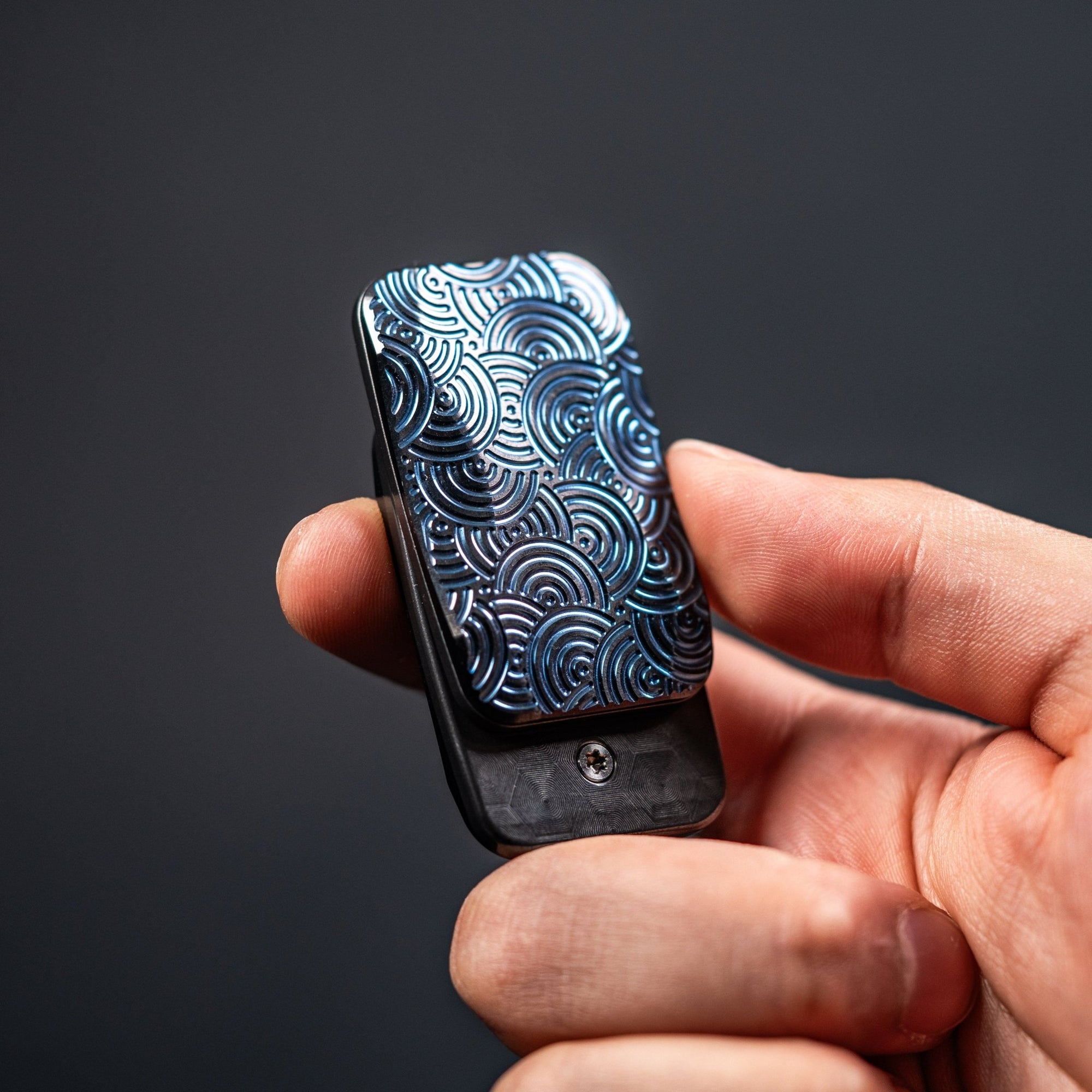 Magnus x URBAN Squashed Toad Fidget Slider - Blue Zirconium w/ Chaos Seigaiha™ & Zirc X - Plate - URBAN EDC®