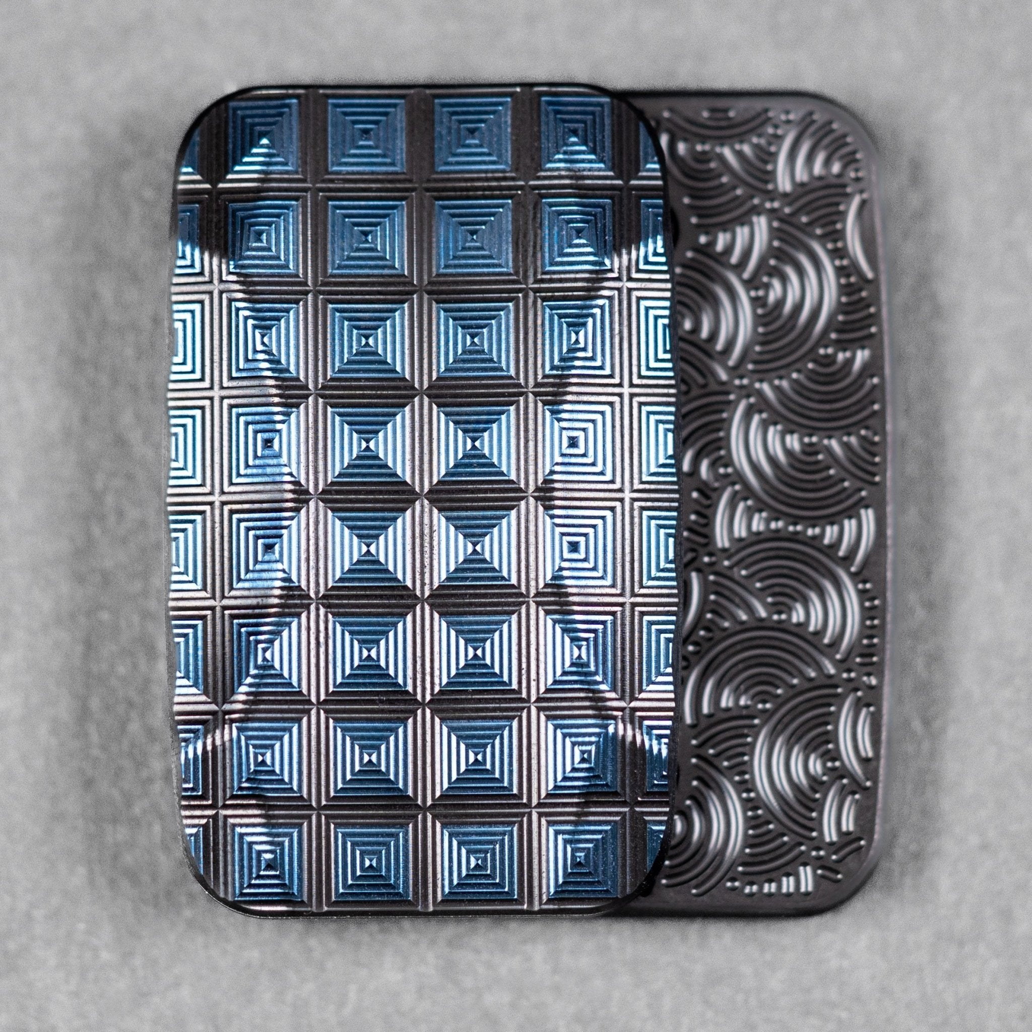 Magnus x URBAN Toad 'Prism' Fidget Slider - Blue Zirconium & Zirc