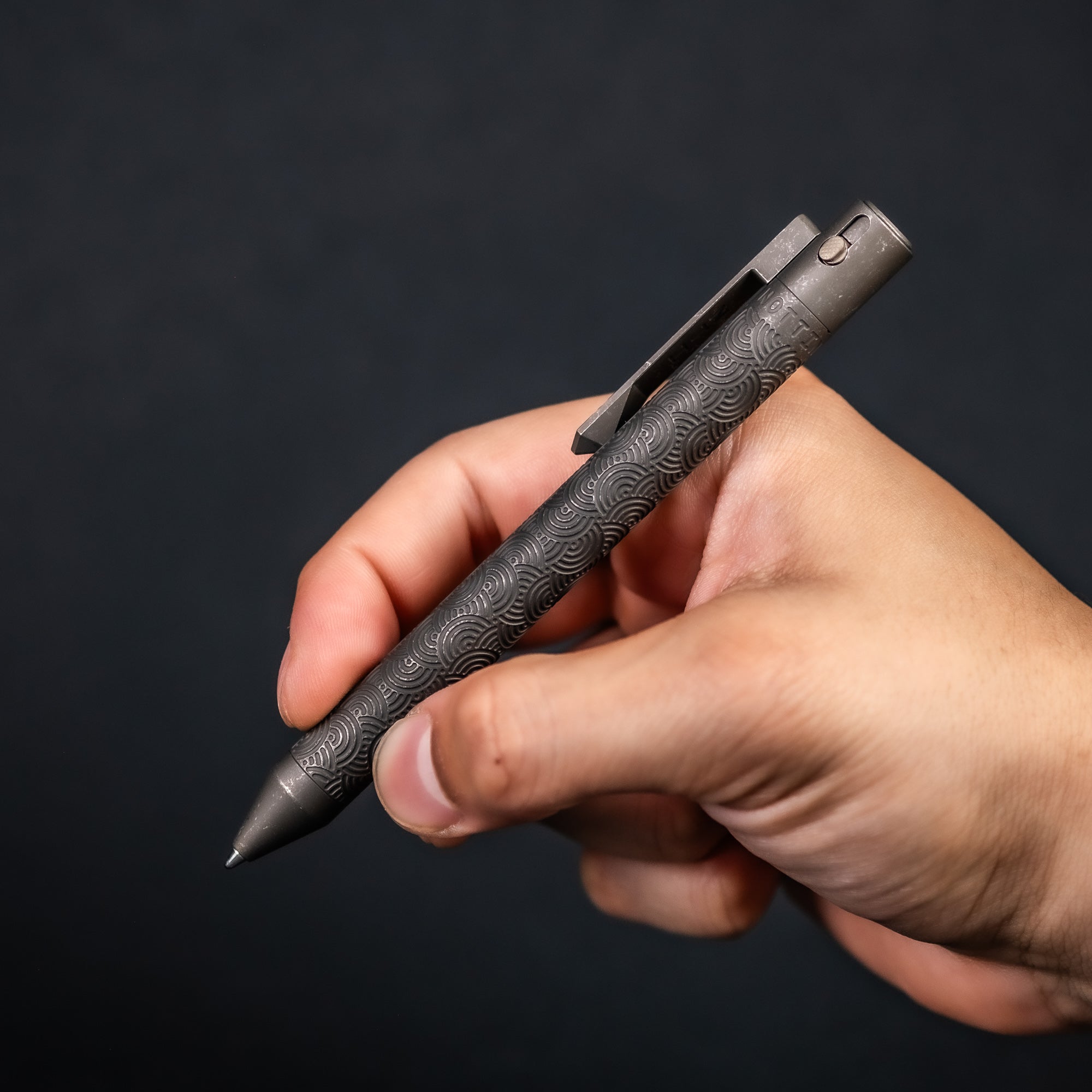 Nottingham Tactical x URBAN TiButton Single Lock Pen - Battle Ground Two - Tone Ti Chaos Seigaiha w/ Milled Chaos Seigaiha Clip - URBAN EDC®