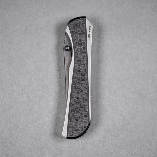 Piratech x URBAN Saga - Mirror Polish DLC S90V & Zir Blasted Titanium w/ Bead Blast DLC Chaos Seigaiha™ - URBAN EDC®