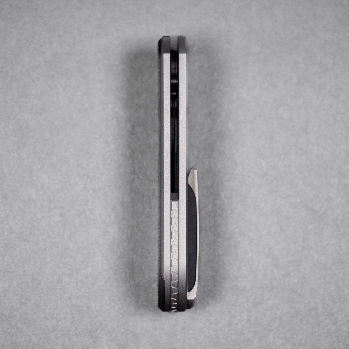 Piratech x URBAN Saga - Mirror Polish DLC S90V & Zir Blasted Titanium w/ Bead Blast DLC Chaos Seigaiha™ - URBAN EDC®