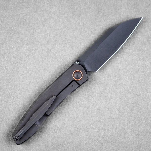 Pre - Order: URBAN Chimarra - Blackwashed Magnacut & Blackwashed Titanium w/ Copper Pivot Collar & Backspacer - URBAN EDC®