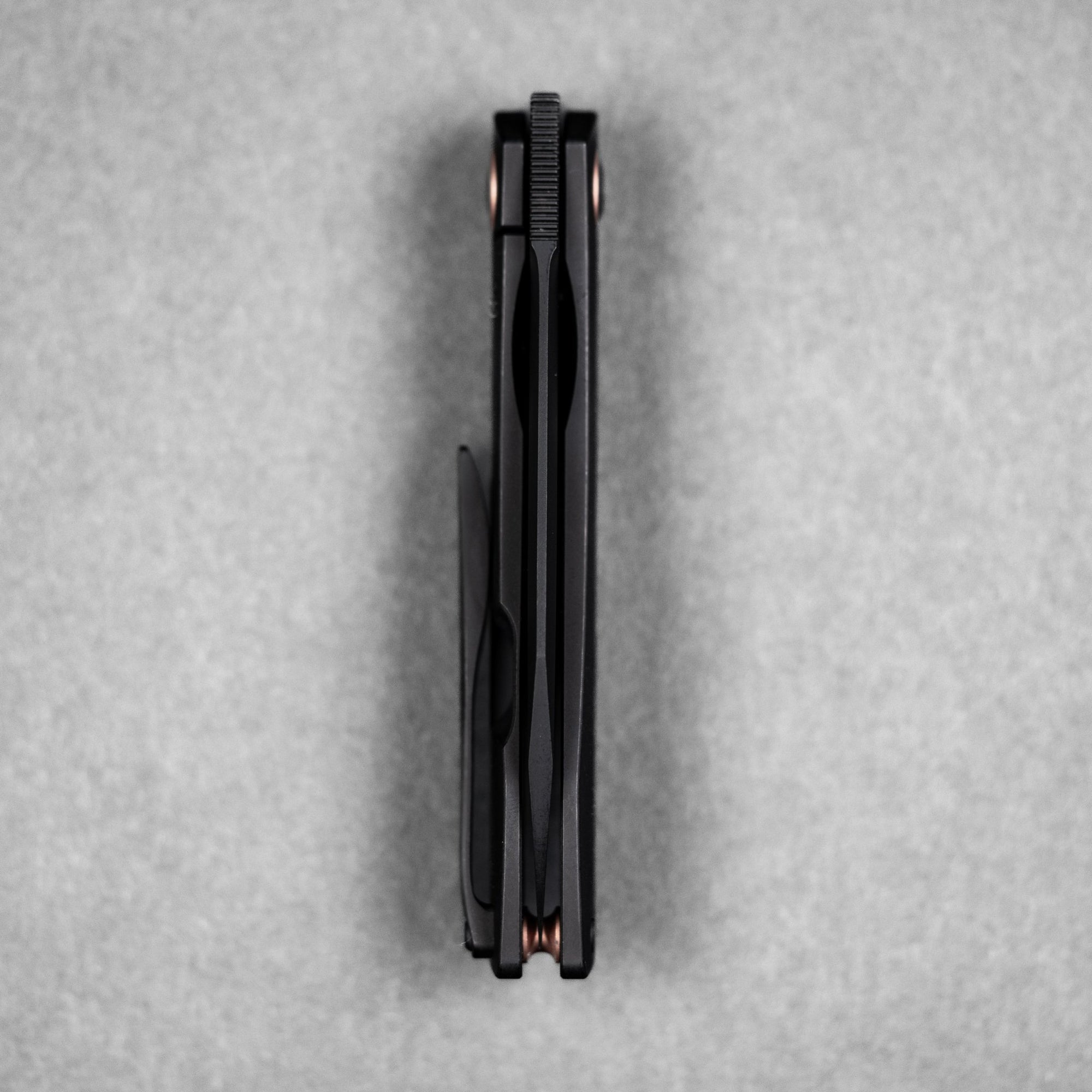 Pre - Order: URBAN Chimarra - Blackwashed Magnacut & Blackwashed Titanium w/ Copper Pivot Collar & Backspacer - URBAN EDC®