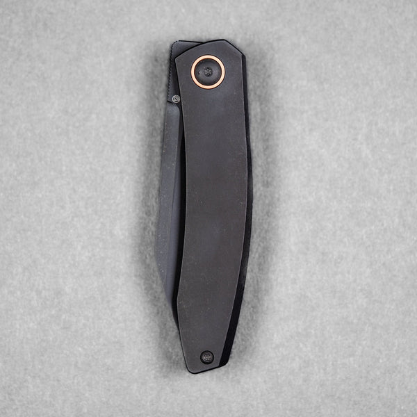 Pre - Order: URBAN Chimarra - Blackwashed Magnacut & Blackwashed Titanium w/ Copper Pivot Collar & Backspacer - URBAN EDC®