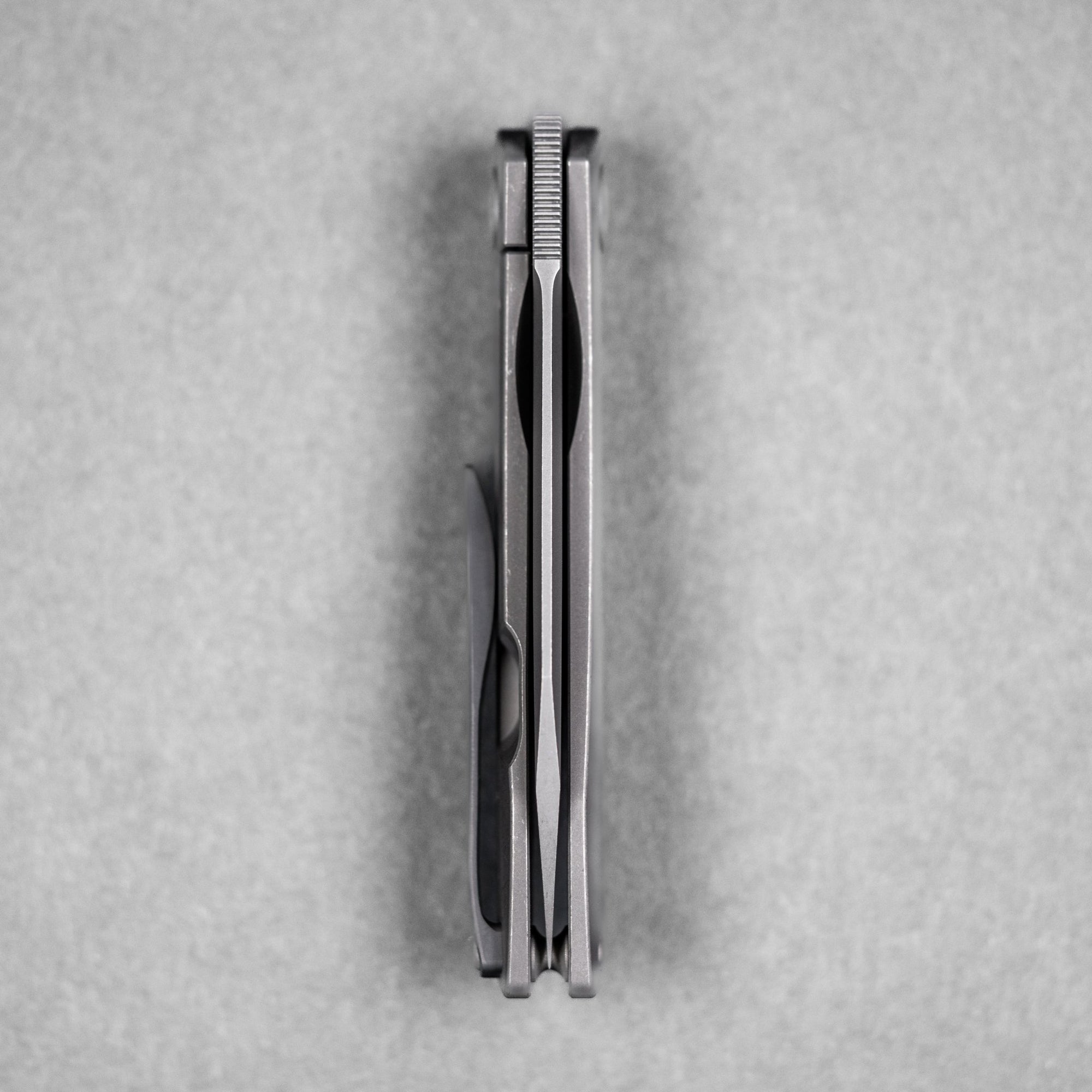 Pre - Order: URBAN Chimarra - Darkwashed Magnacut & Darkwashed Titanium w/ Zirc Pivot Collar & Clip - URBAN EDC®