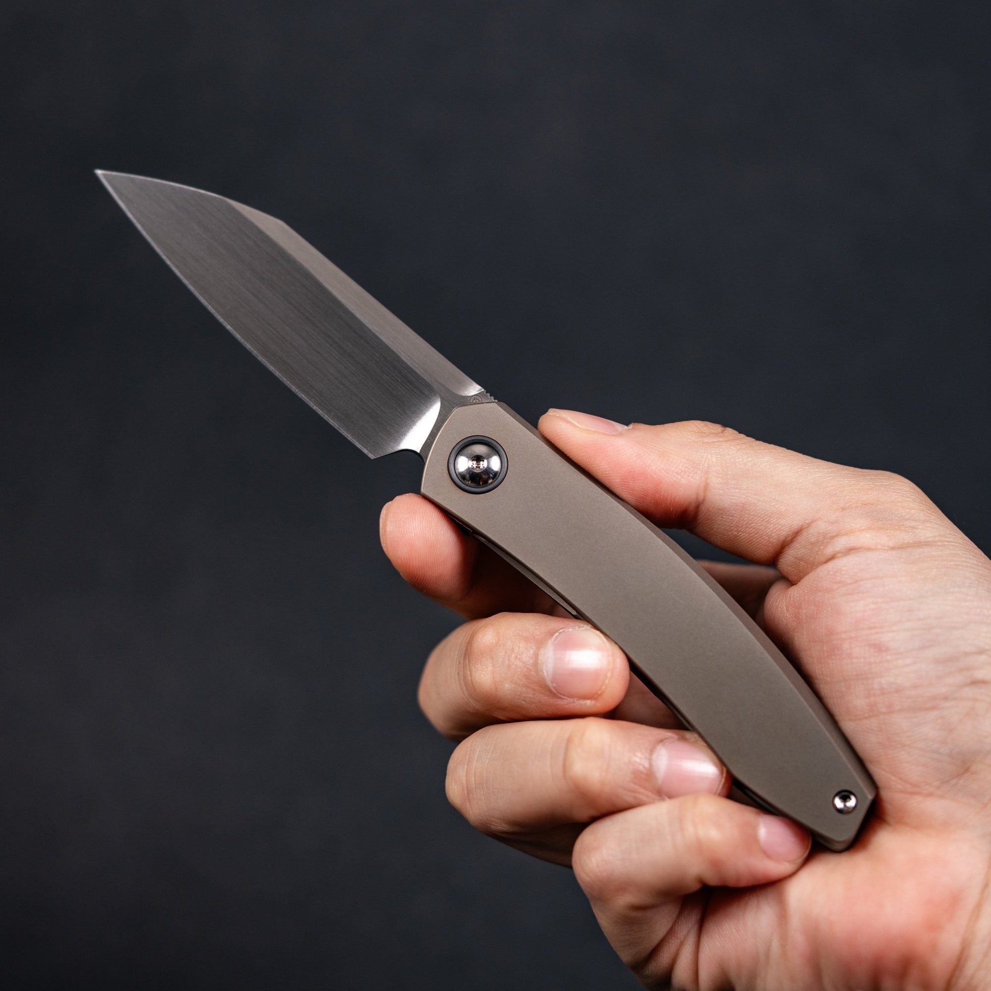 Pre - Order: URBAN Chimarra - Hand - Rubbed Magnacut & Bronze Anodized Titanium w/ Zirc Pivot Collar & Clip - URBAN EDC®