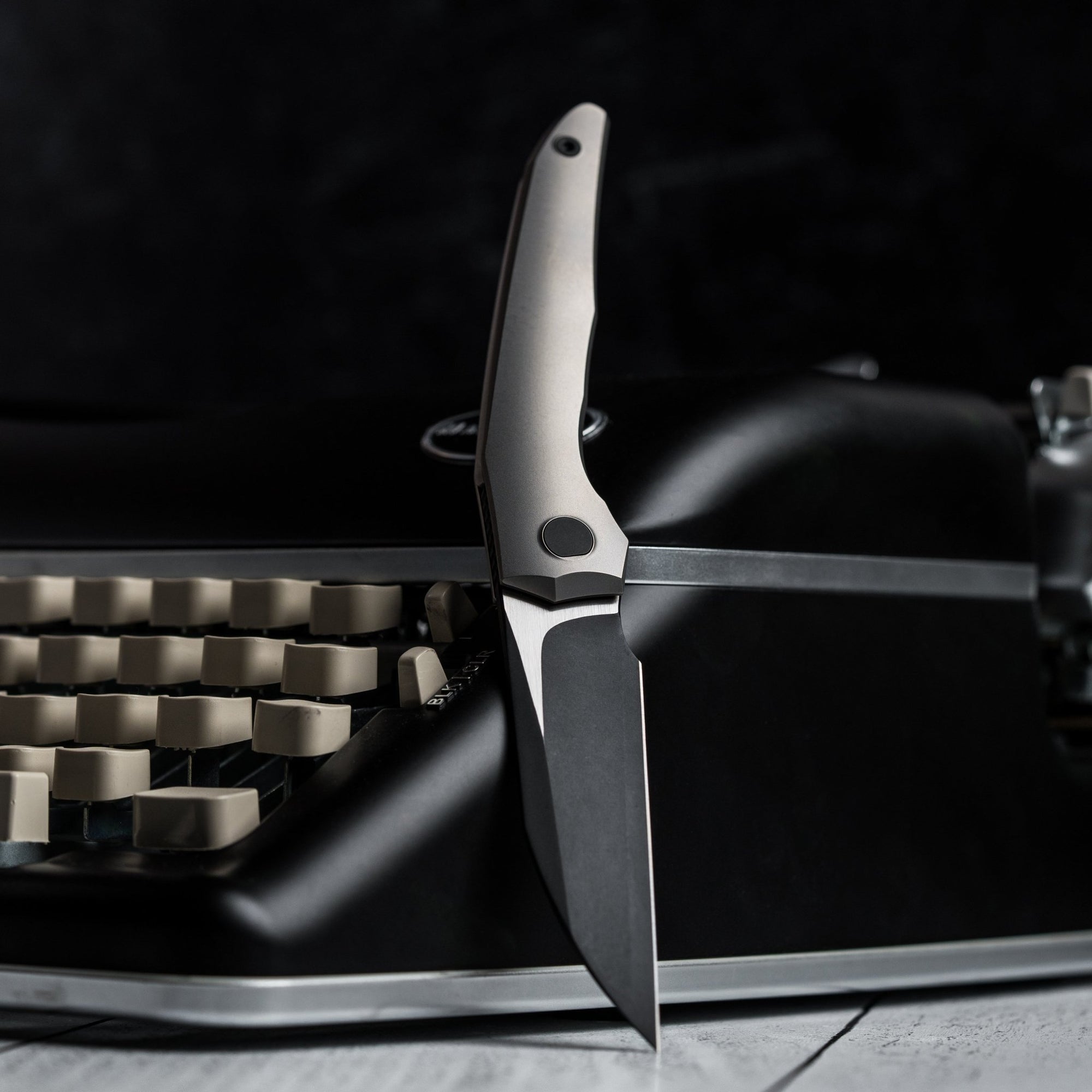 Pre - Order: URBAN Nitroglide - Two - Toned Magnacut w/ Blasted Titanium - URBAN EDC®