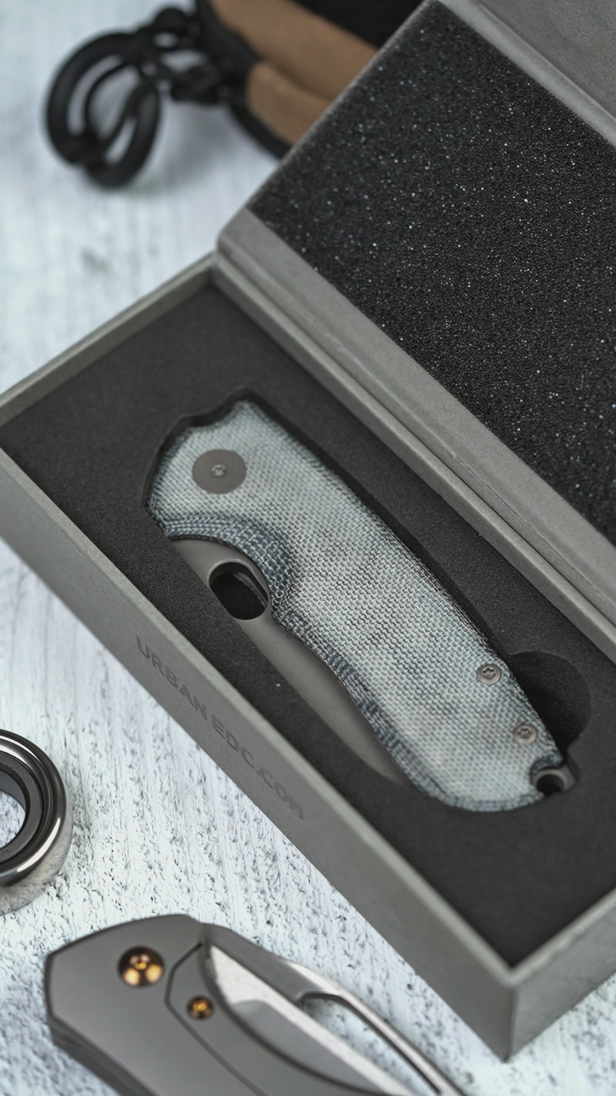 URBAN F5.5 - Darkwashed Magnacut & Blue Denim Micarta – URBAN EDC®