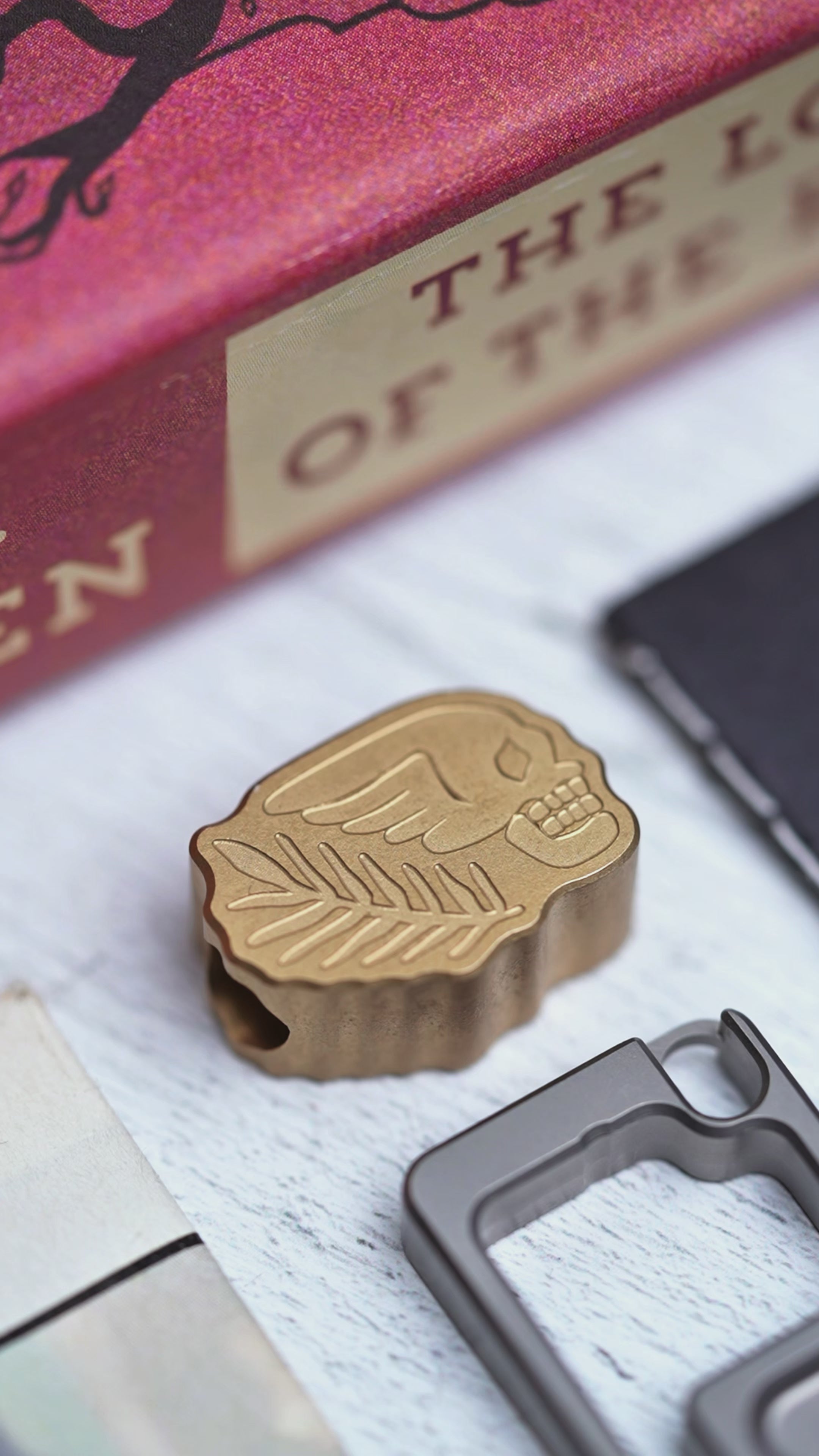 Peace Neighbor Titanium Espion Pry Tool w/ Brass Bone & Branch