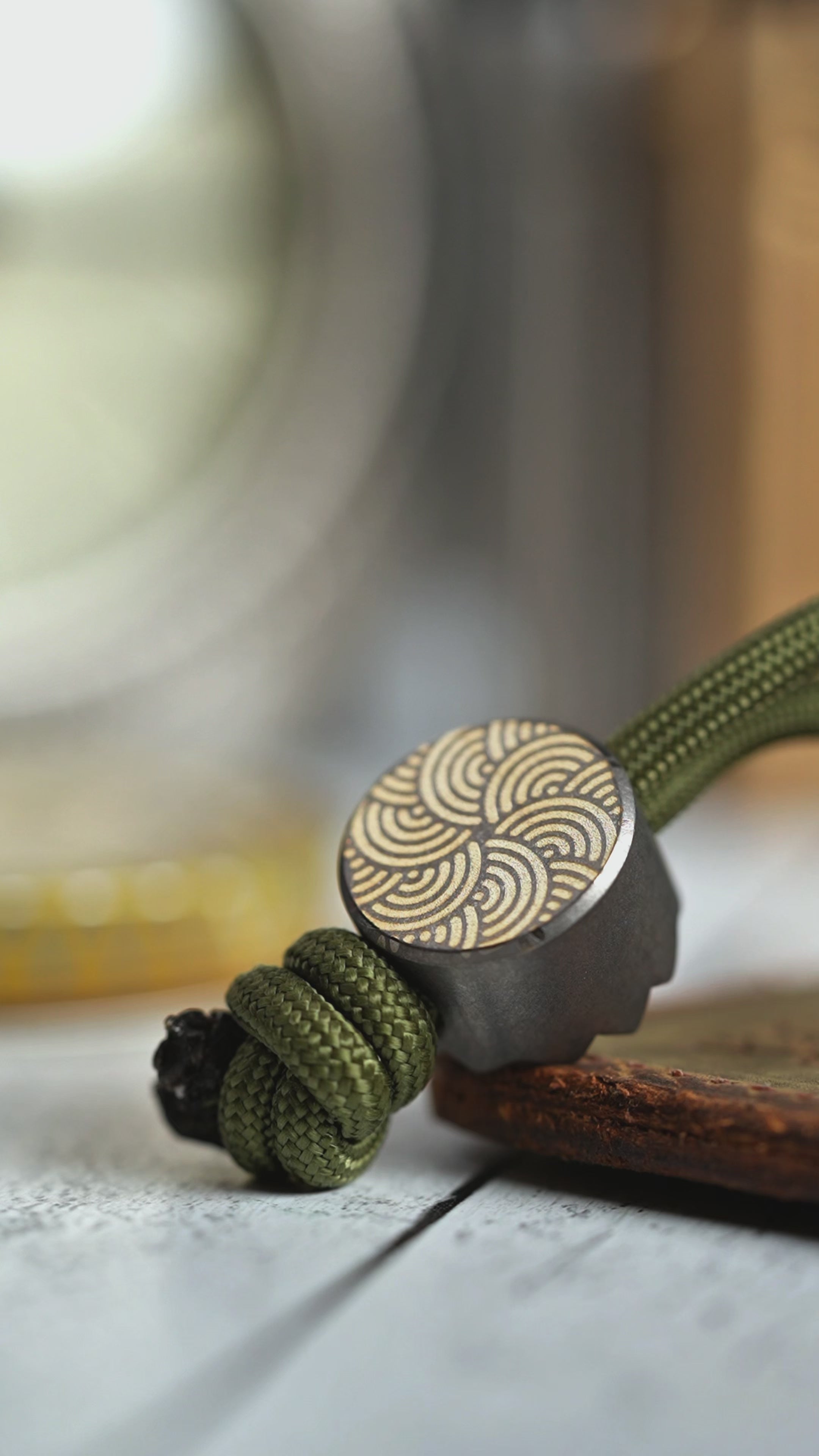 アクセサリー 00 innowa Journey Plus GRAVITY THE FORCE JRW Gear x URBAN Curator Lanyard Bead - Titanium w/ Chaos Seigaiha