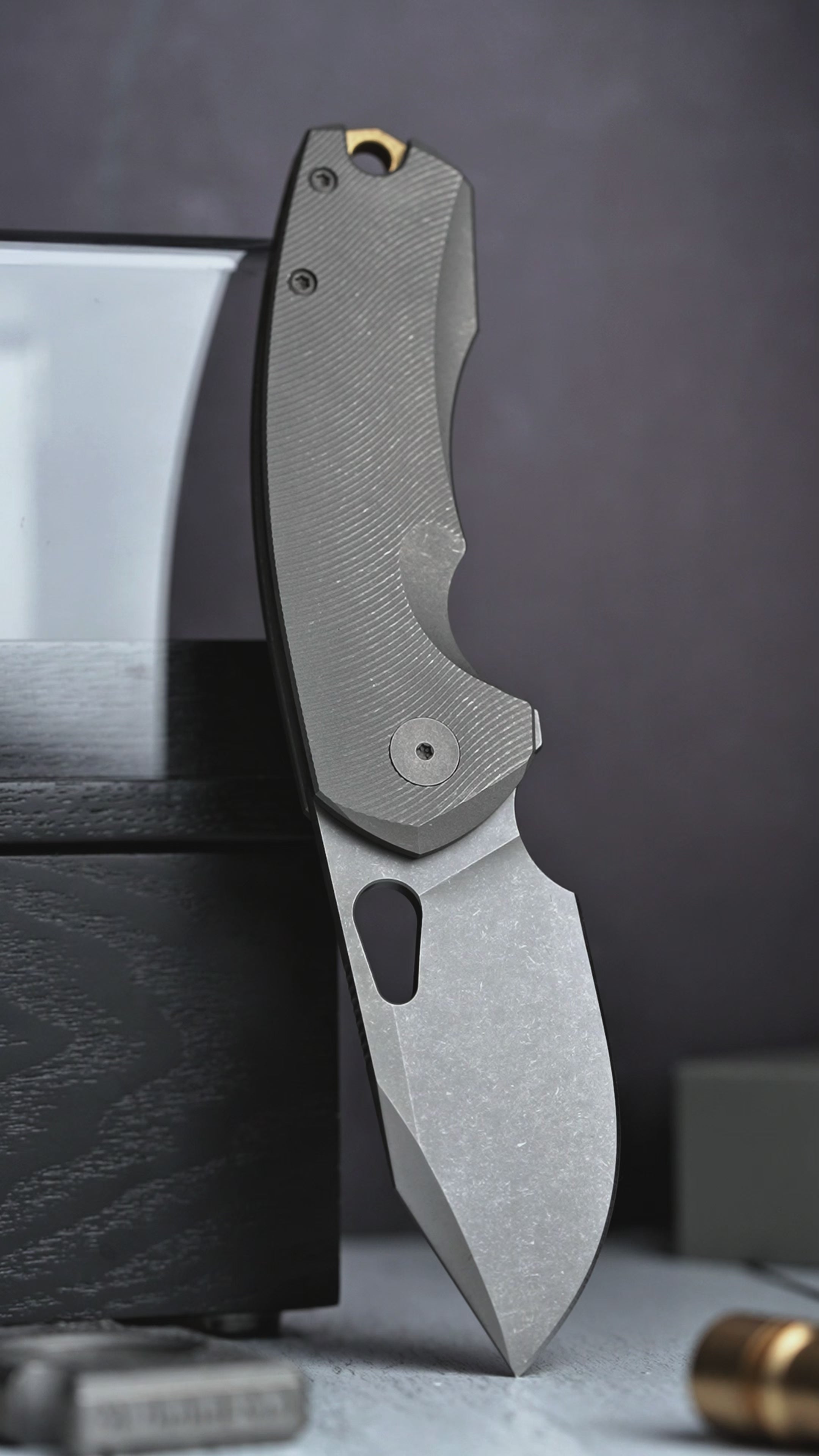 URBAN Becerro - Darkwashed Magnacut & Darkwashed Titanium w/ Micro
