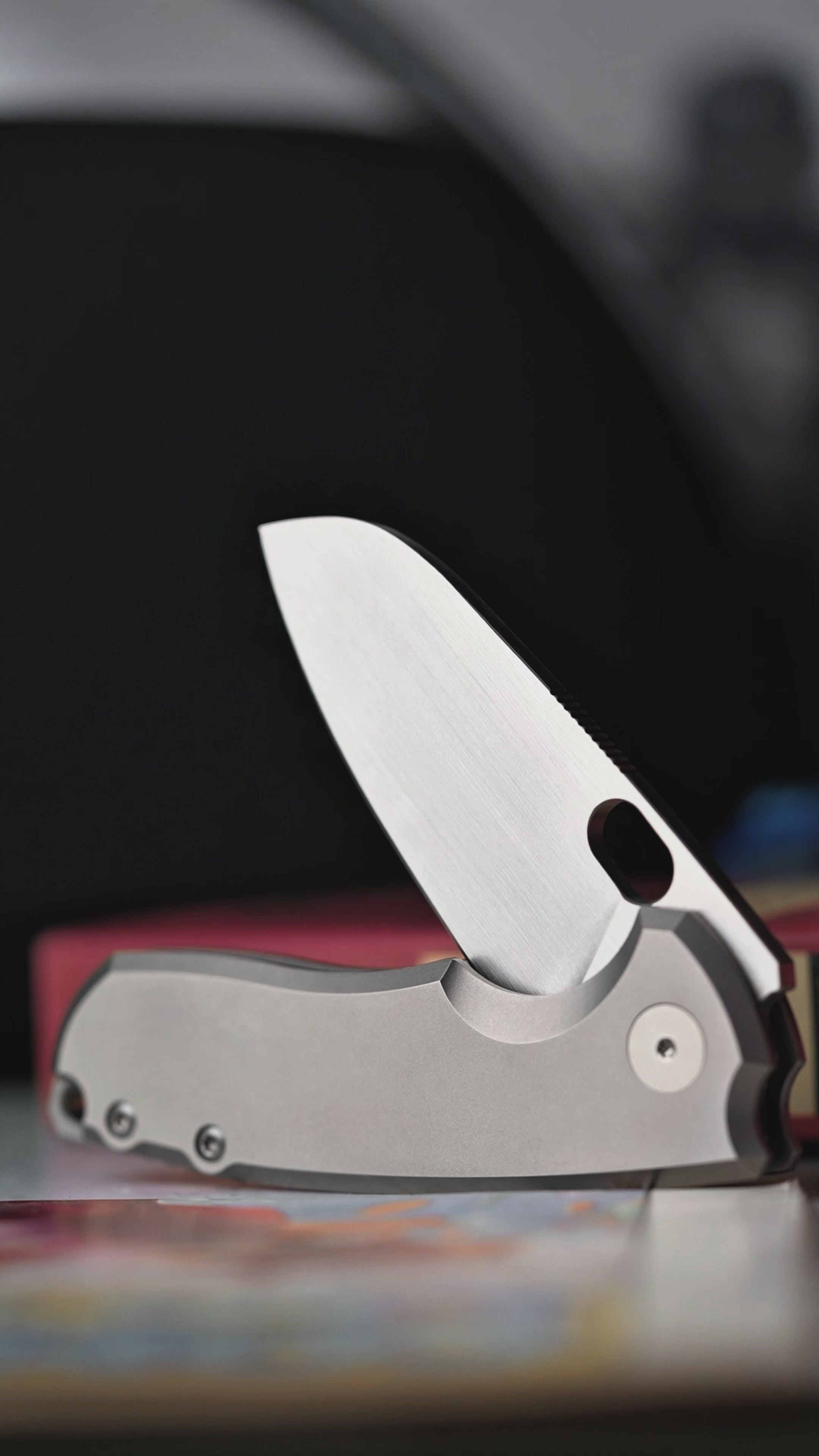 URBAN F5.5 - Hand-Rubbed Magnacut & Blasted Titanium – URBAN EDC®