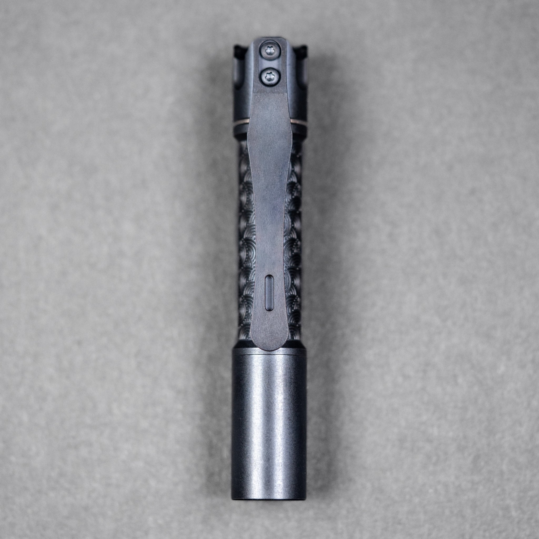 Reylight x URBAN Pineapple Mini Flashlight - Black Oil Ti Chaos