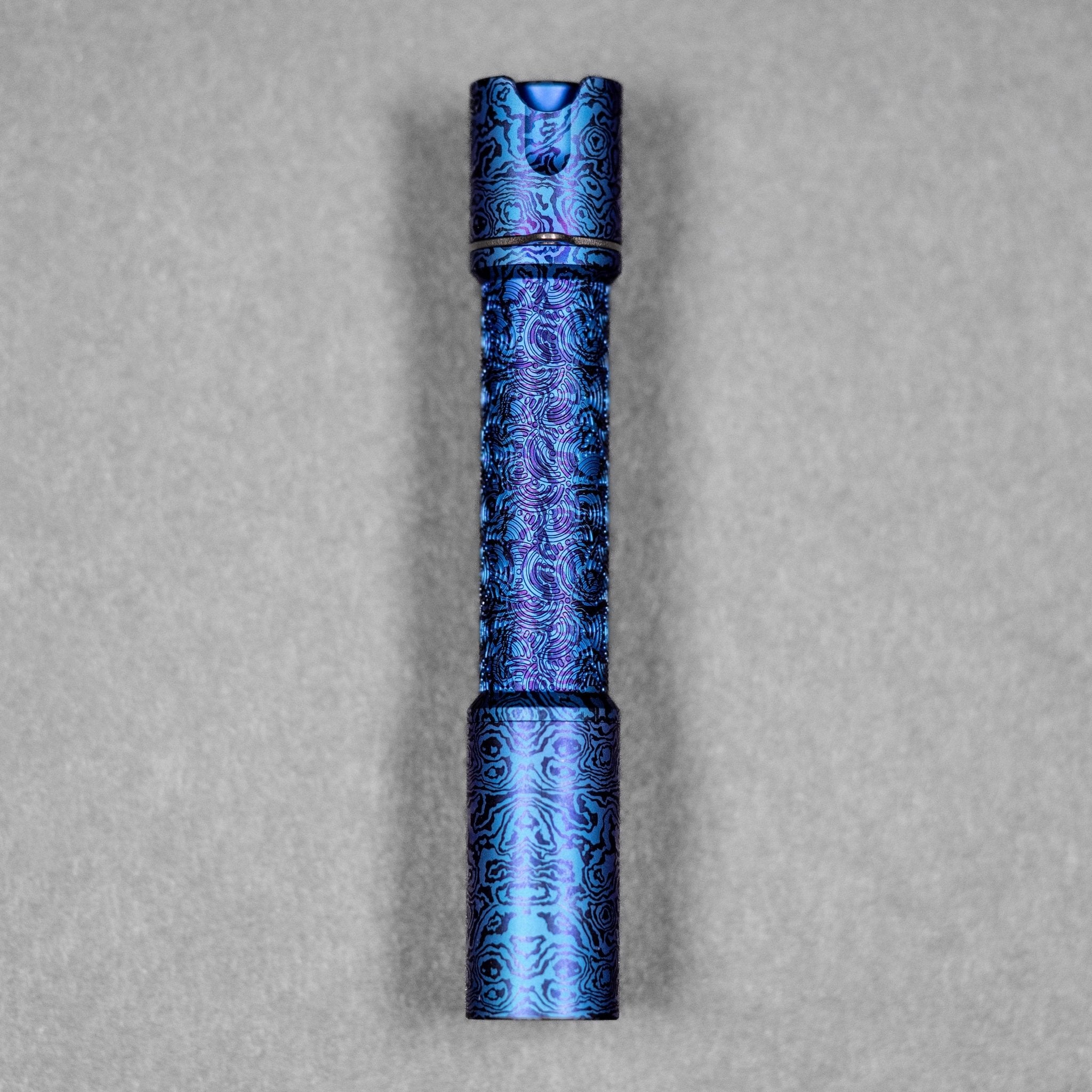 Reylight x URBAN Pineapple Mini Flashlight - Purple Threads Ti