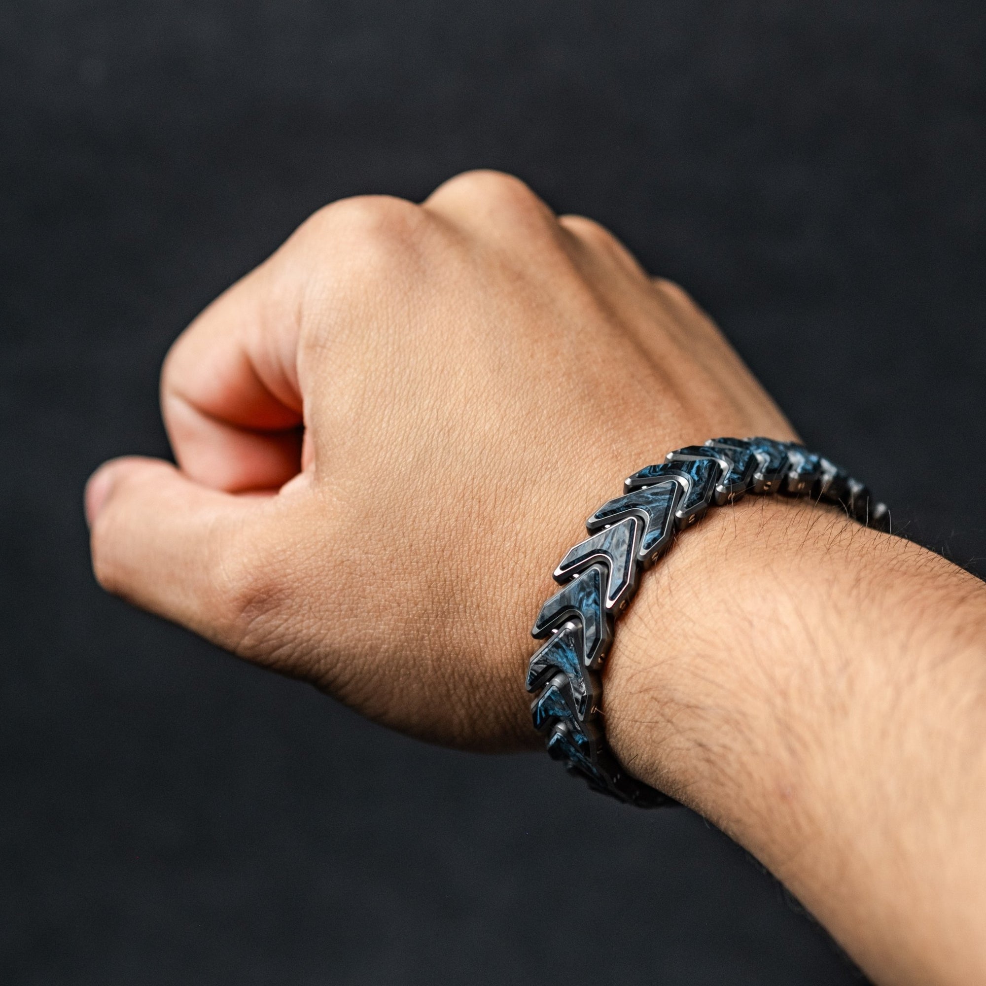 Tomas Makes Vector Bracelet - Titanium w/ Dark Matter Blue (Custom) - URBAN EDC®