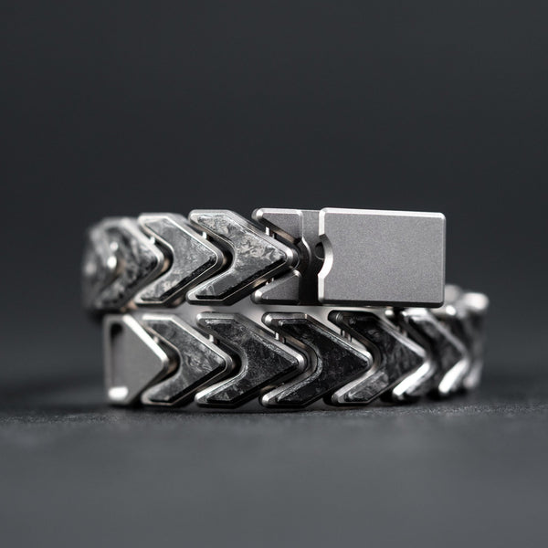 Tomas Makes Vector Bracelet - Titanium w/ Dark Matter Glow (Custom) - URBAN EDC®