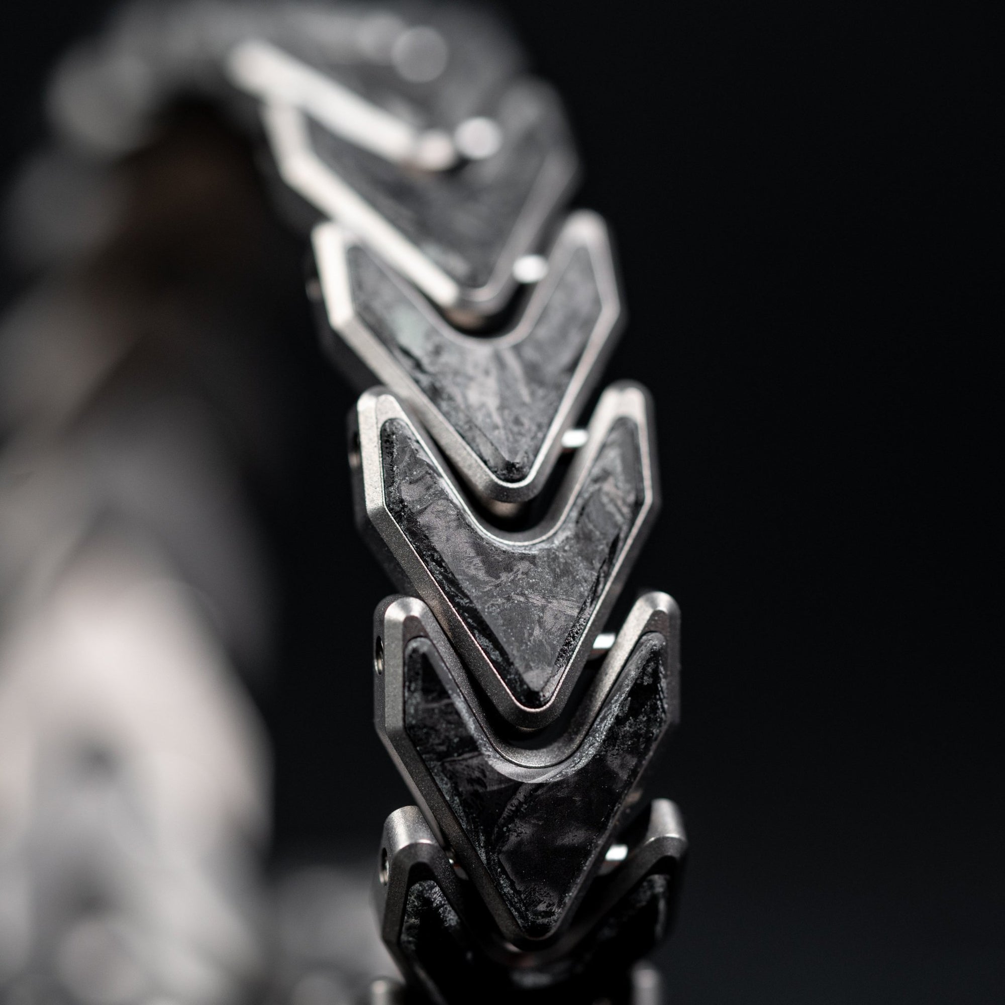 Tomas Makes Vector Bracelet - Titanium w/ Dark Matter Glow (Custom) - URBAN EDC®