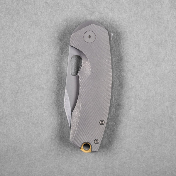 URBAN Becerro - Darkwashed Magnacut & Darkwashed Titanium w/ Micro Milling - URBAN EDC®