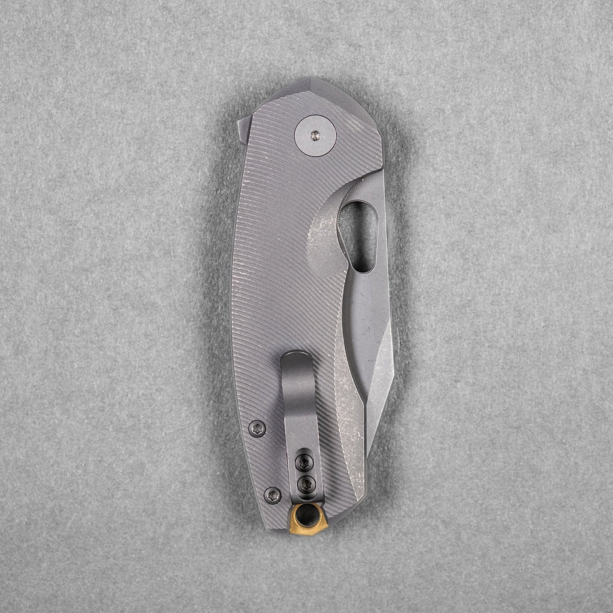 URBAN Becerro - Darkwashed Magnacut & Darkwashed Titanium w/ Micro Milling - URBAN EDC®