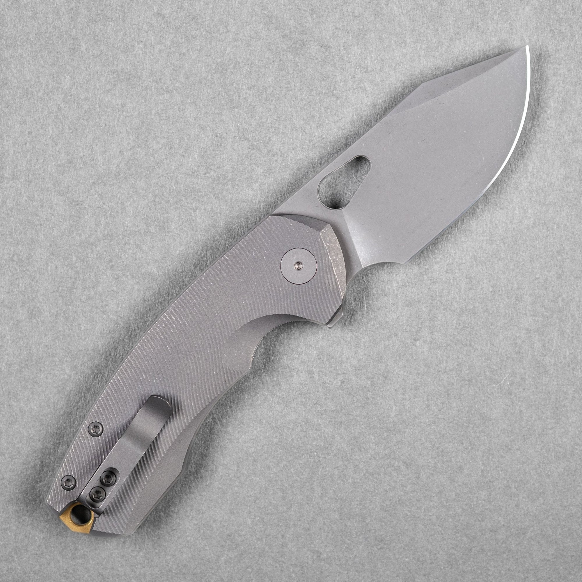 URBAN Becerro - Darkwashed Magnacut & Darkwashed Titanium w/ Micro Milling - URBAN EDC®