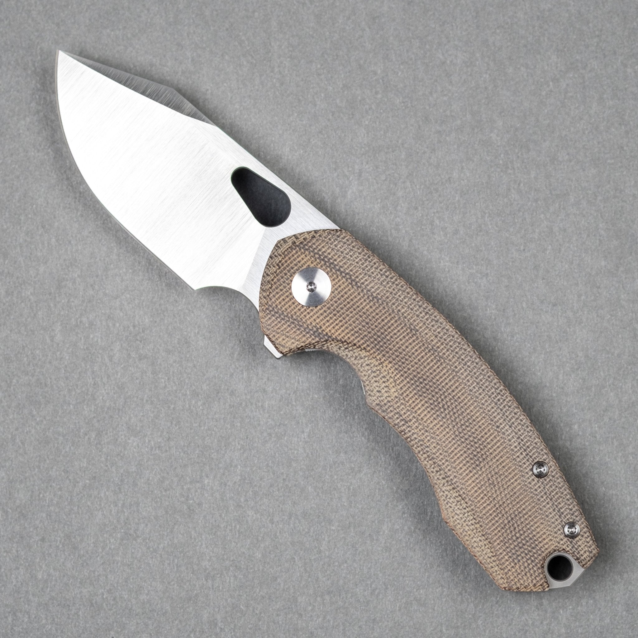 URBAN Becerro - Satin S90V & Green Micarta – URBAN EDC®