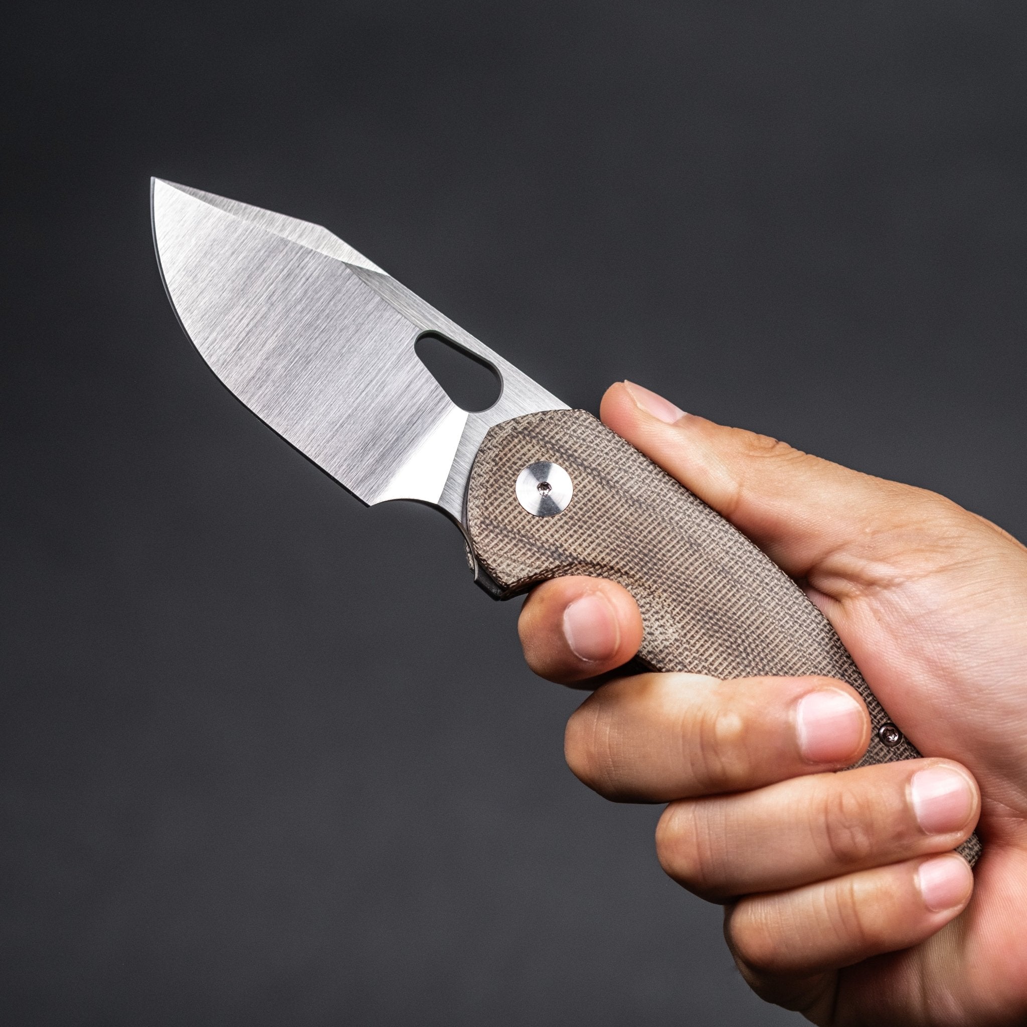 URBAN Becerro - Satin S90V & Green Micarta – URBAN EDC®