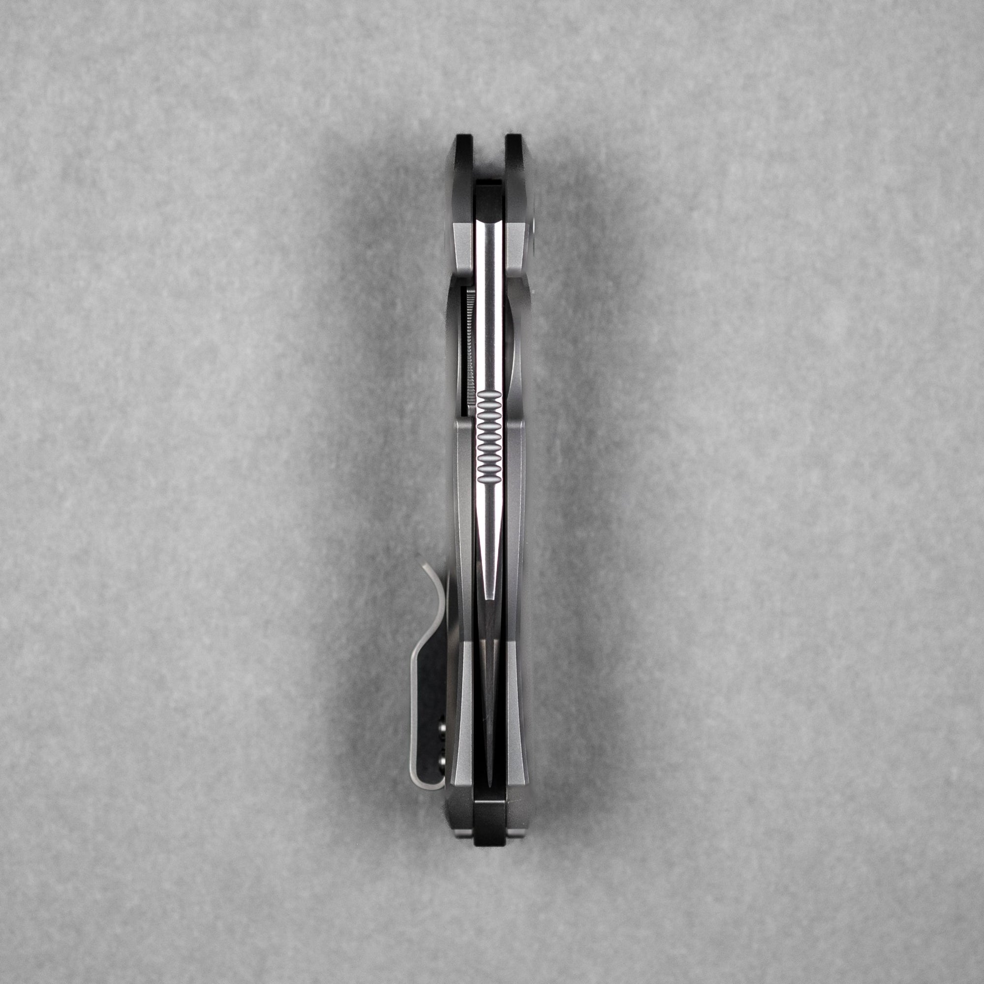 URBAN Becerro - Hand - Rubbed Magnacut & Plain Titanium - URBAN EDC®