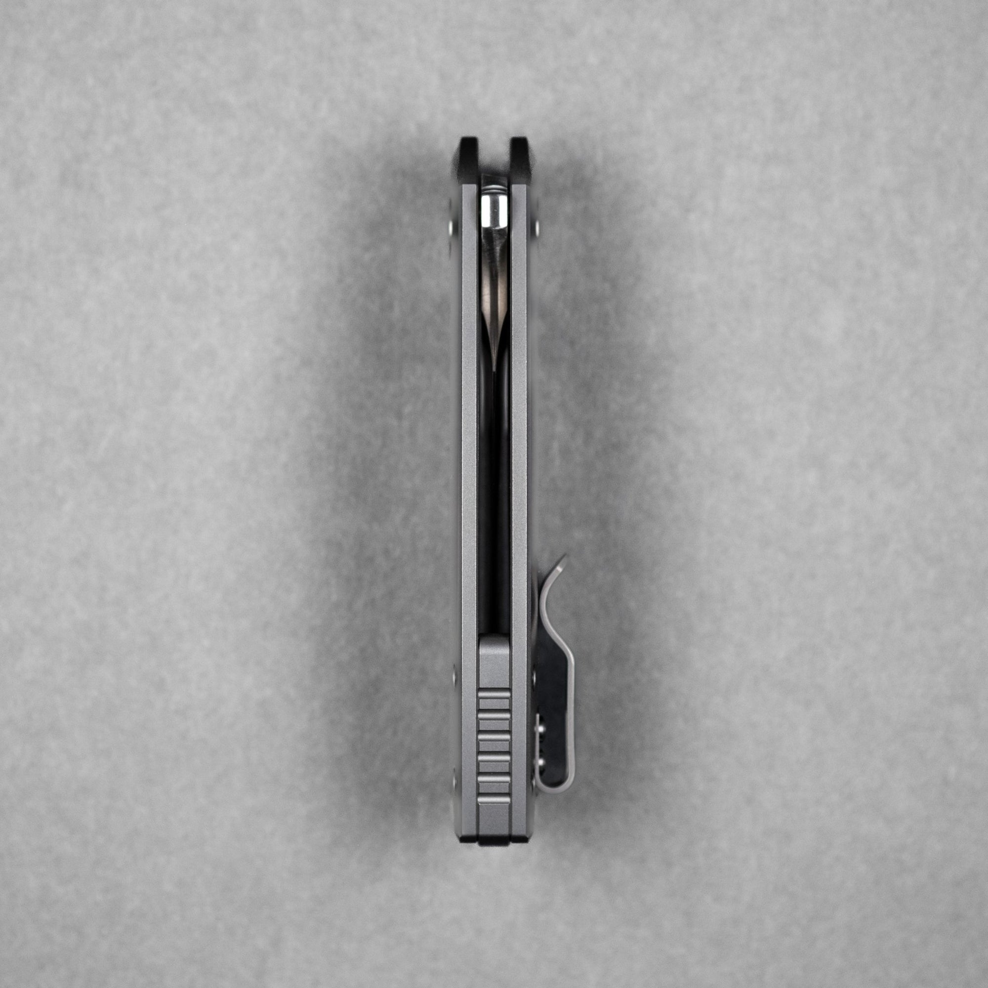 URBAN Becerro - Hand - Rubbed Magnacut & Plain Titanium - URBAN EDC®