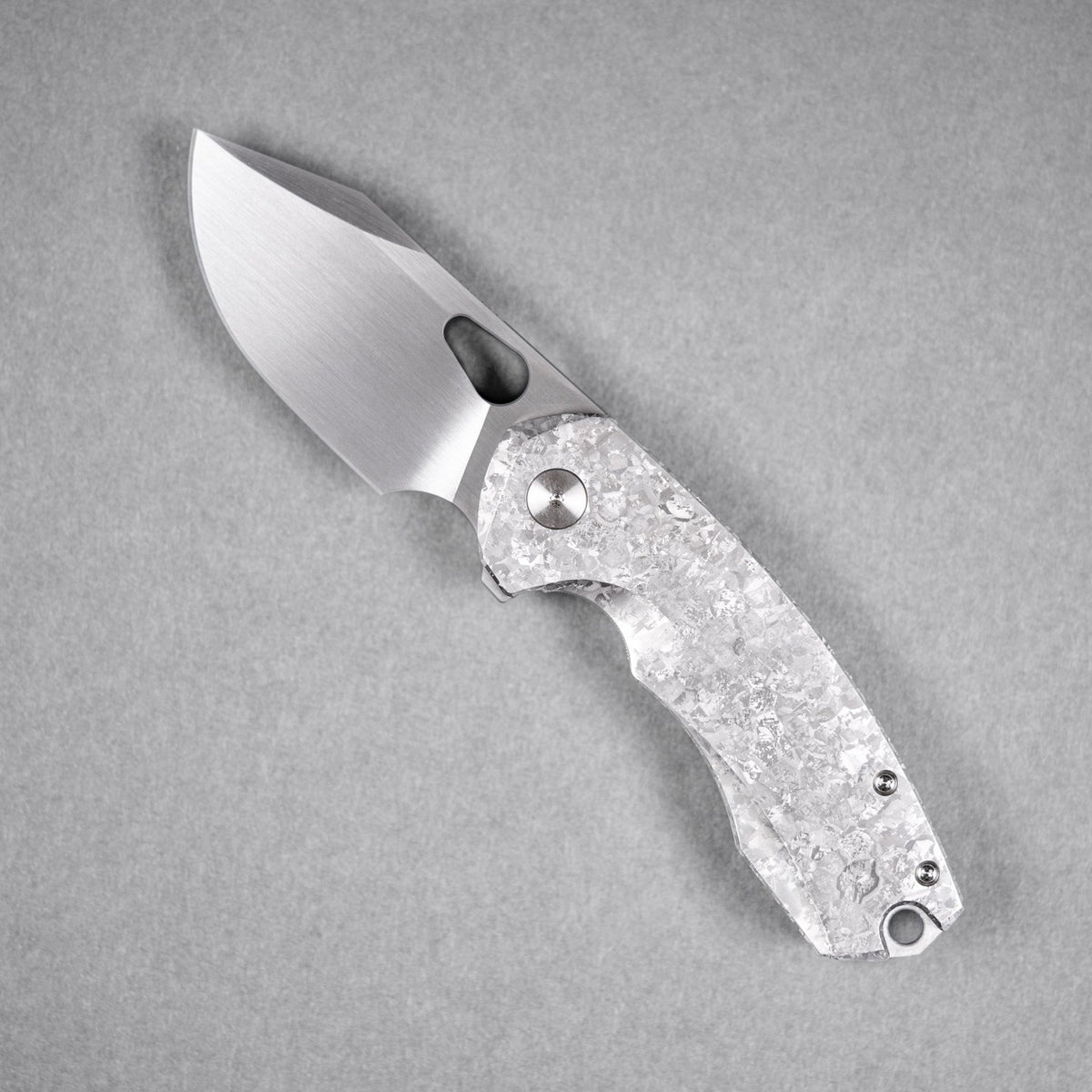 URBAN Becerro - Hand-Rubbed Vanax & Crystal Titanium w/ Crystal Titanium Backspacer - URBAN EDC®