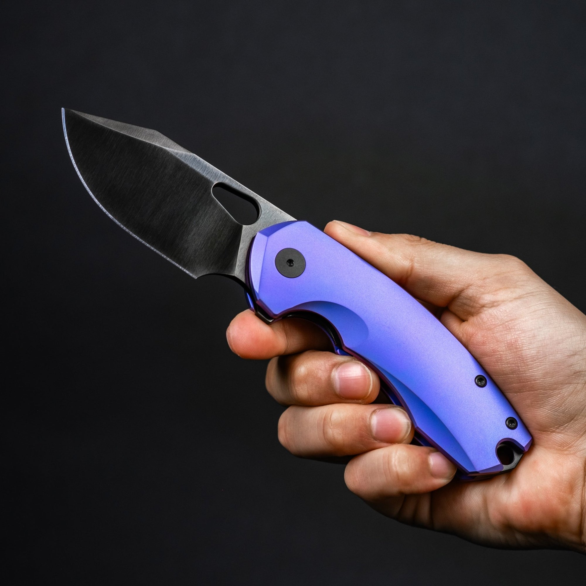 URBAN Becerro - Polished DLC Magnacut & Blurple Titanium - URBAN EDC®
