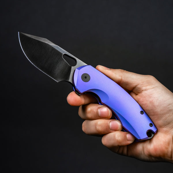 URBAN Becerro - Polished DLC Magnacut & Blurple Titanium - URBAN EDC®