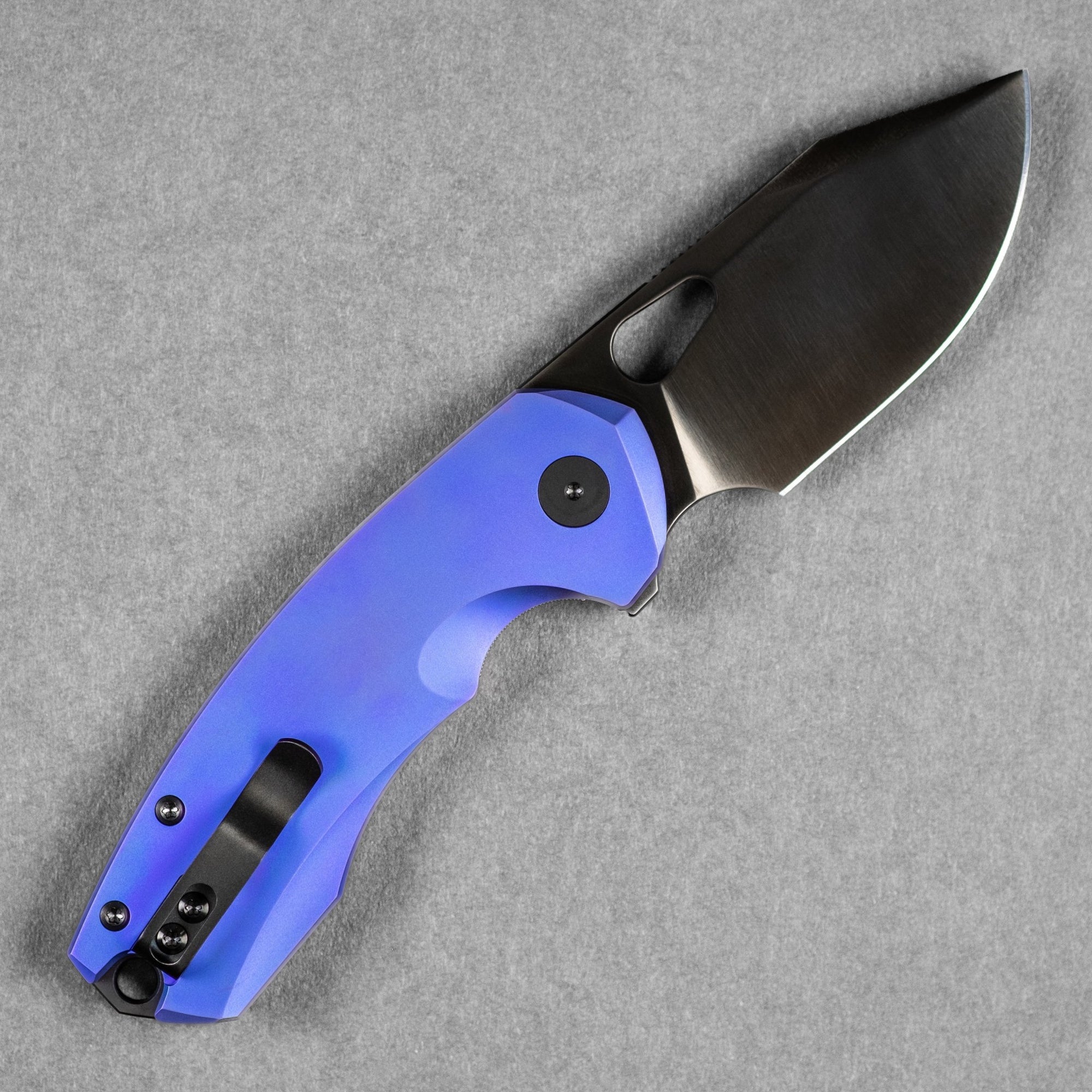 URBAN Becerro - Polished DLC Magnacut & Blurple Titanium - URBAN EDC®