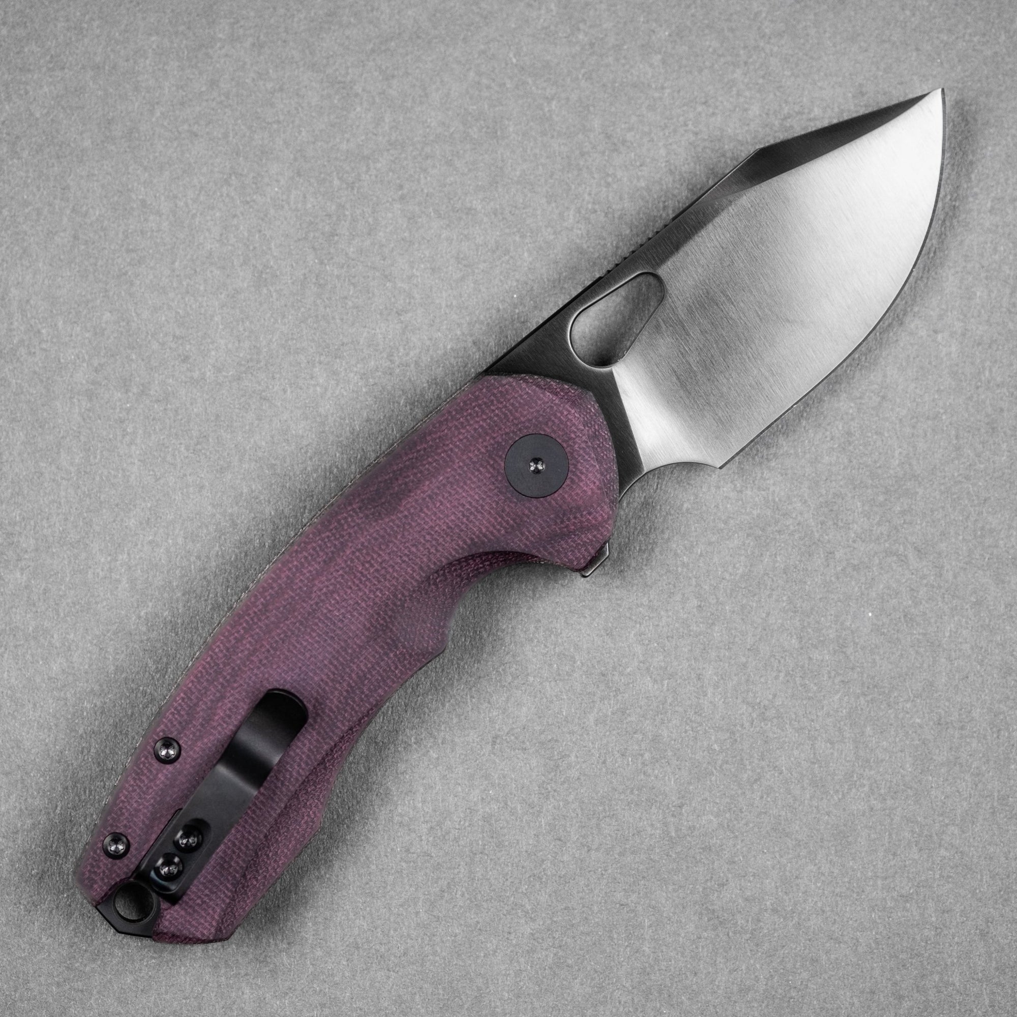 URBAN Becerro - Polished DLC Magnacut & Burgundy Micarta - URBAN EDC®
