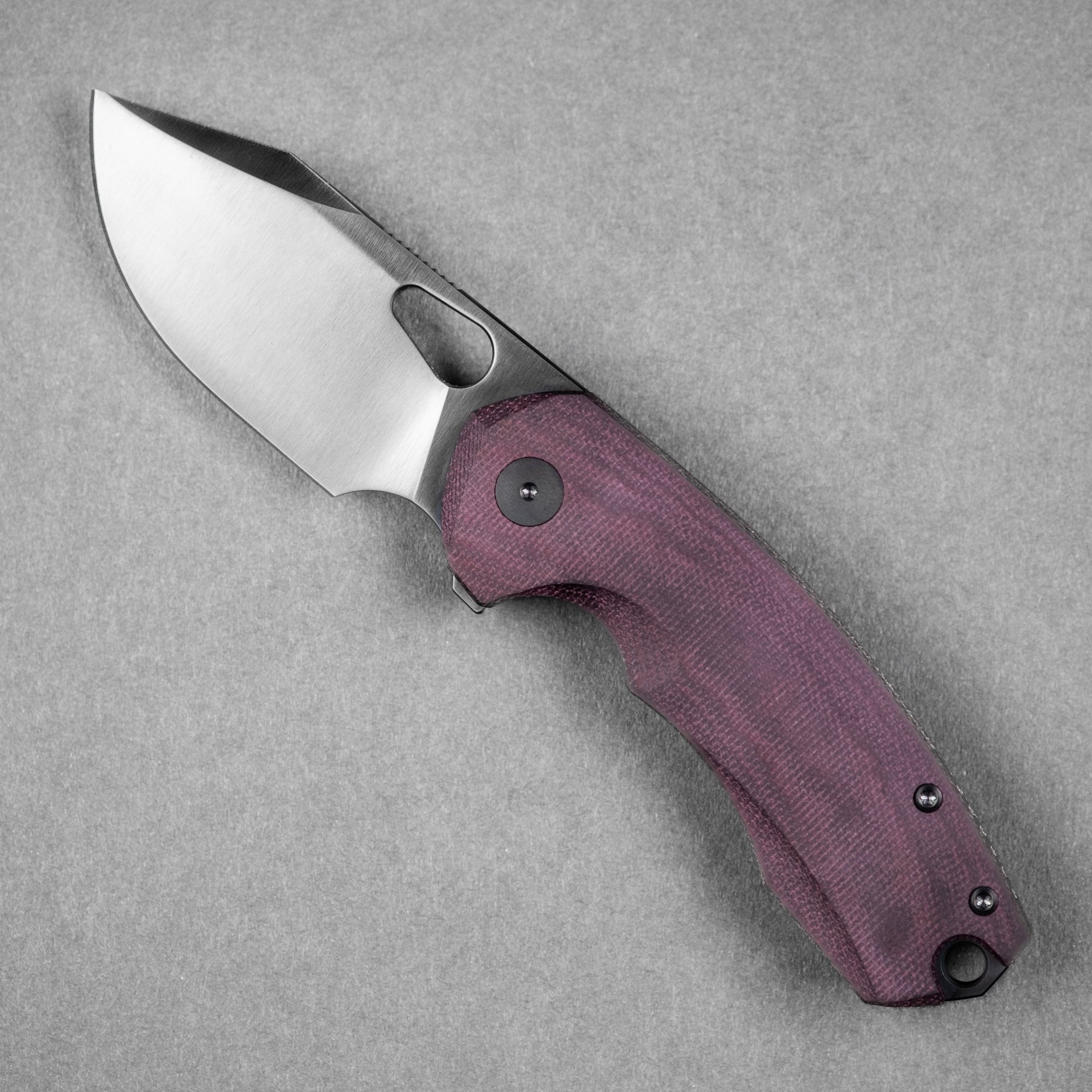 URBAN Becerro - Polished DLC Magnacut & Burgundy Micarta - URBAN EDC®