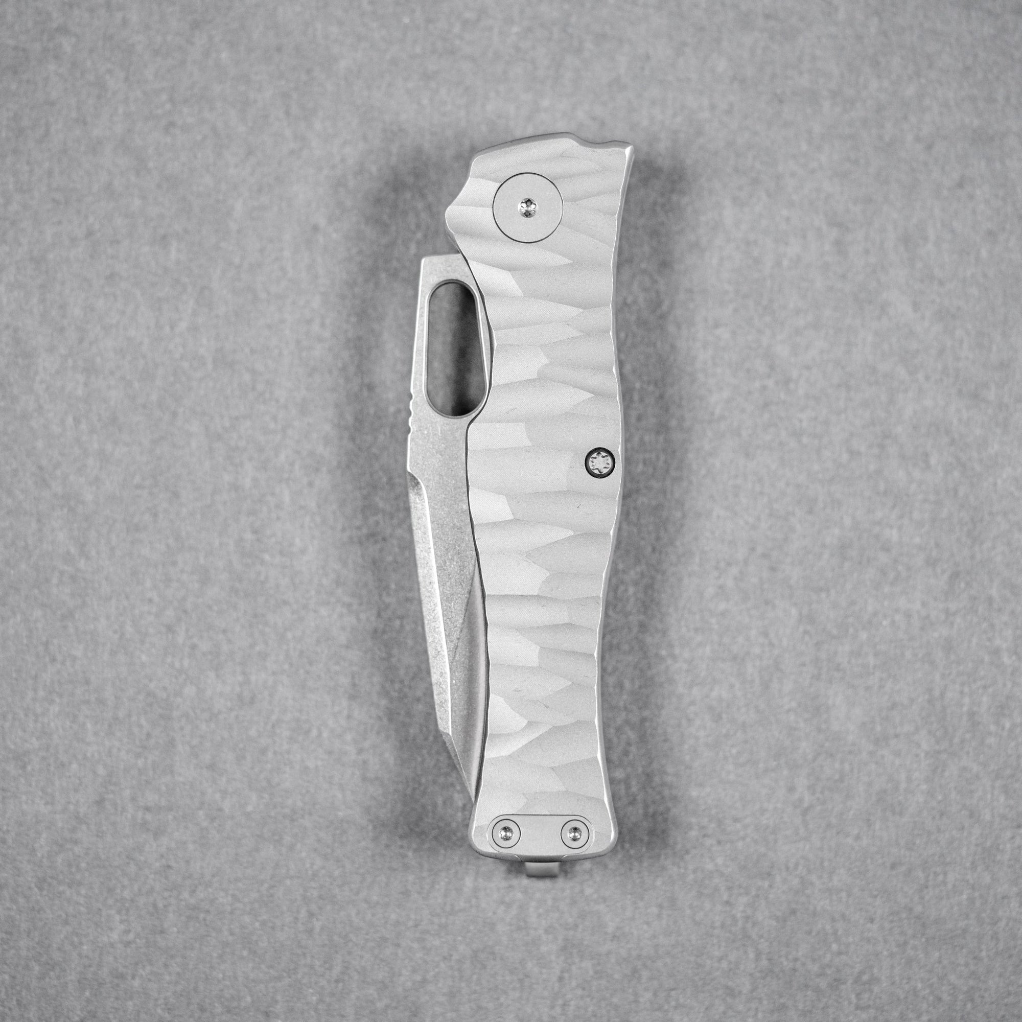 URBAN Castellan Non - Flipper - Stonewashed Vanax & Stonewashed Titanium w/ Rock Texture - URBAN EDC®
