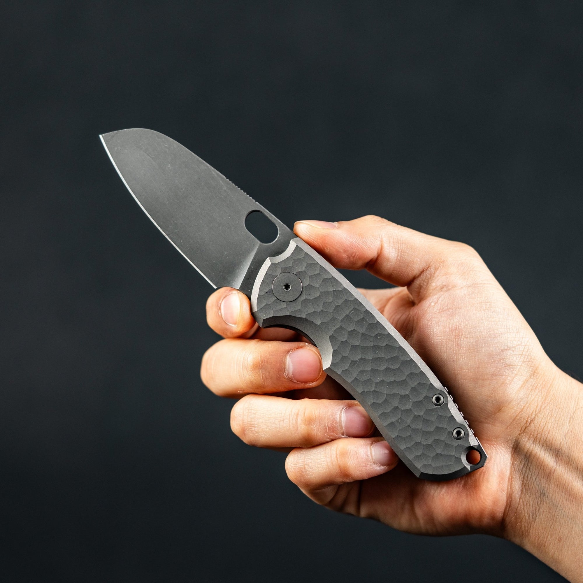 URBAN F5.5 - Acid - Etched Magnacut & Darkwashed Titanium w/ Jigged Pattern - URBAN EDC®