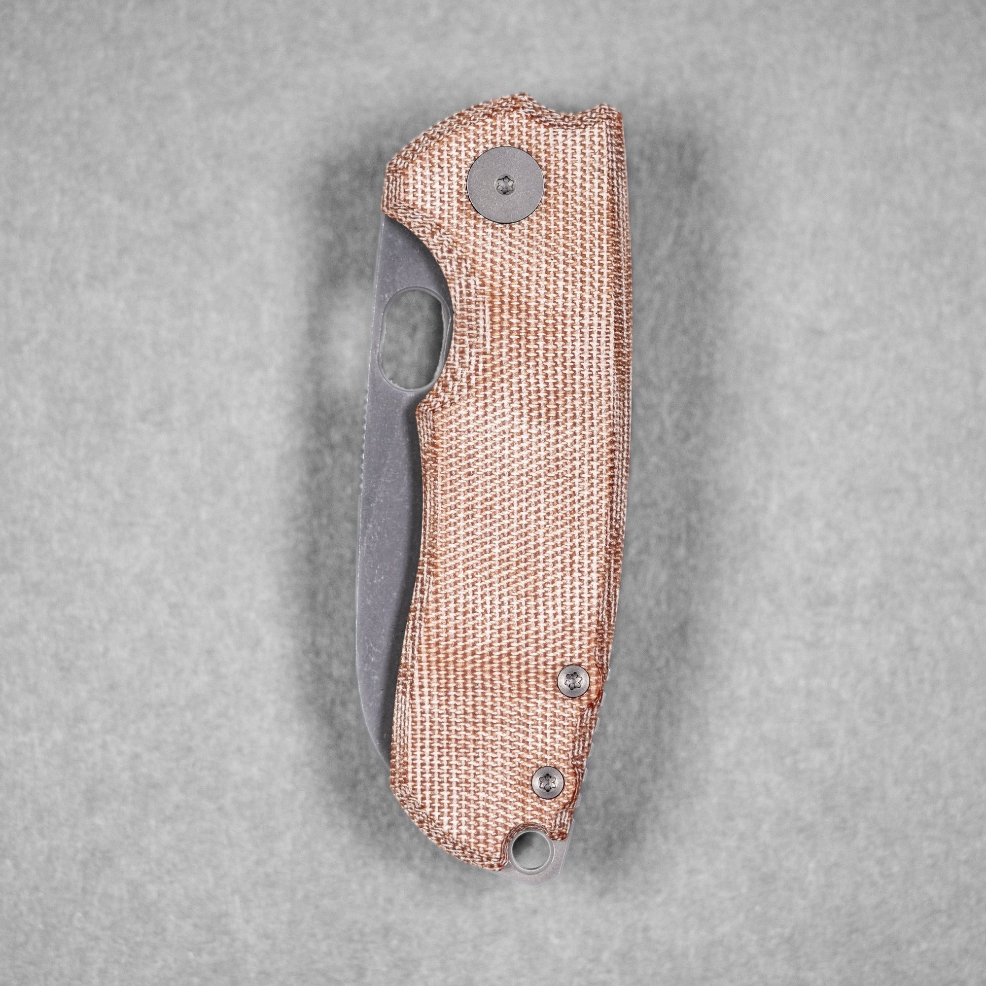 URBAN F5.5 - Acid - Etched Magnacut & Natural Brown Micarta - URBAN EDC®
