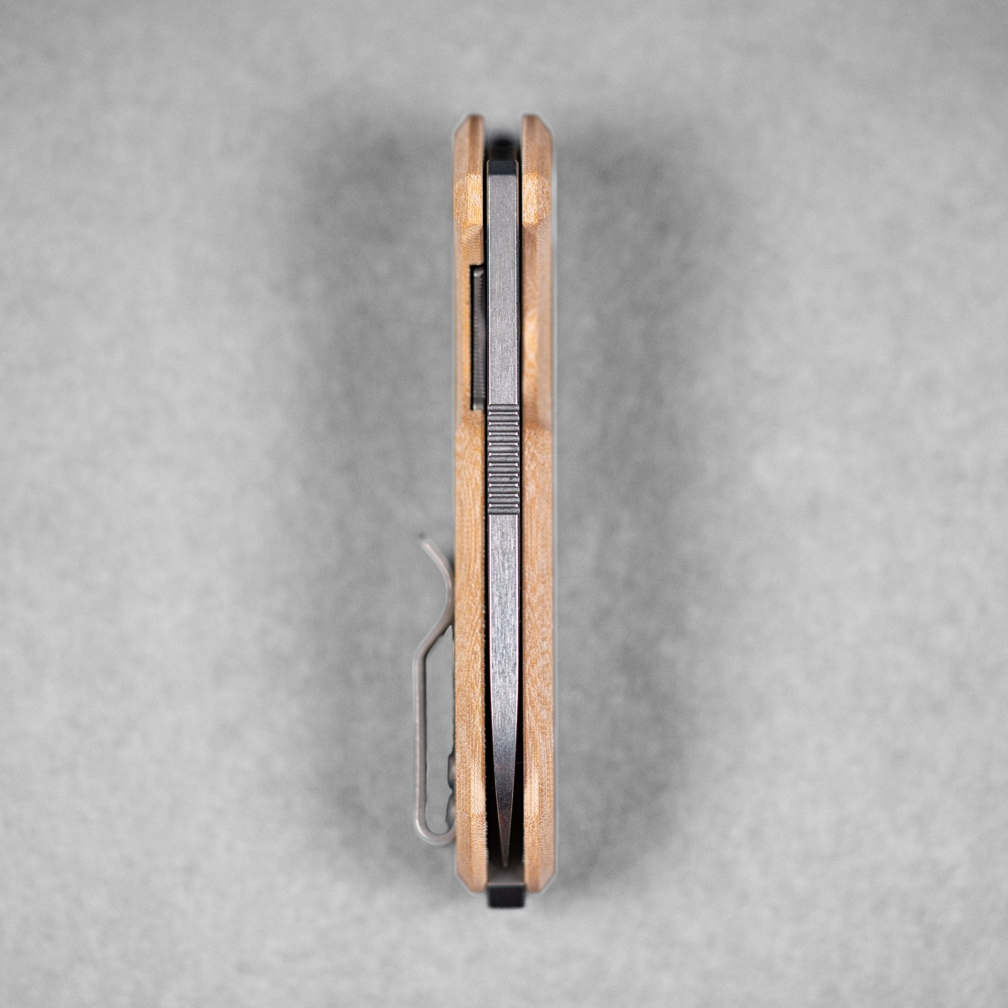 URBAN F5.5 - Fine Stonewashed Magnacut & Natural Linen Micarta