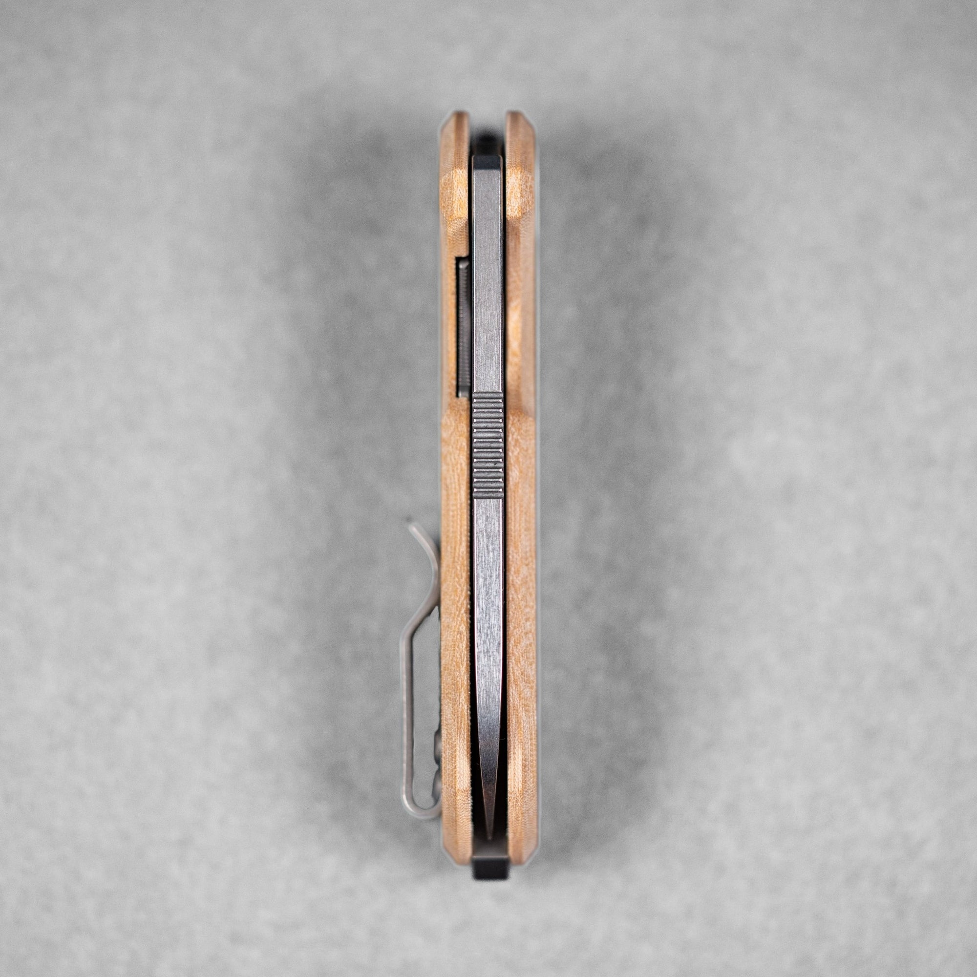 URBAN F5.5 - Fine Stonewashed Magnacut & Natural Linen Micarta - URBAN EDC®